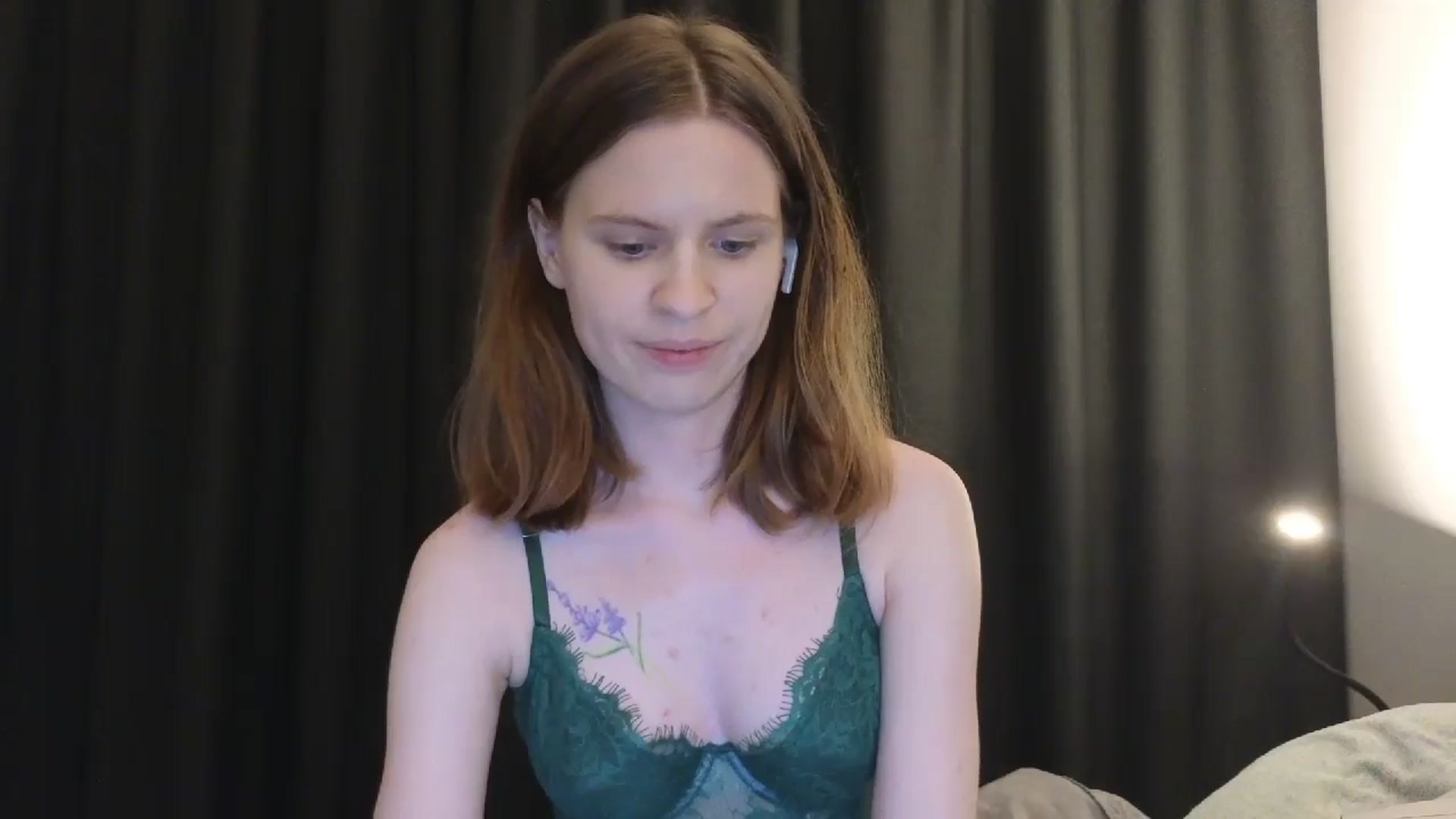 Gallery image thumbnail from Yuri_elfie's myfreecams stream on, 08/24/2024, 02:37 image 18 of 20