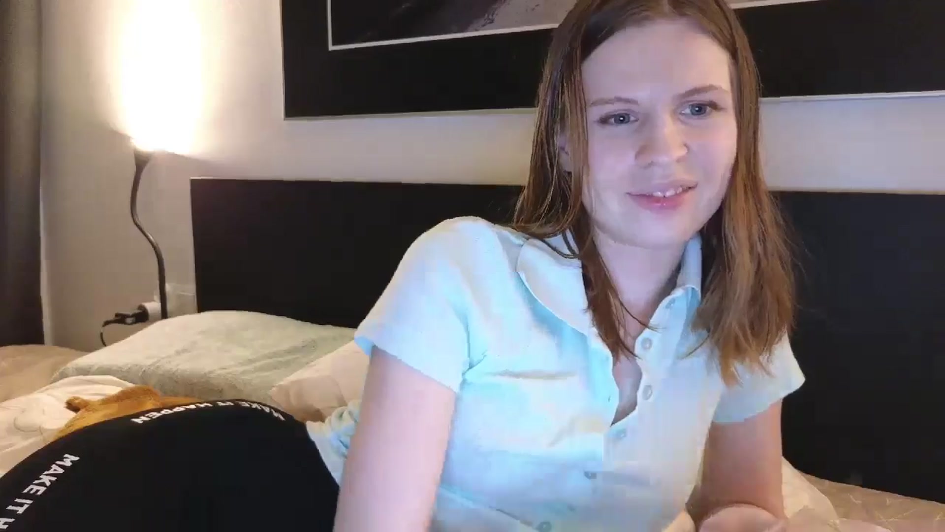 Gallery image thumbnail from Yuri_elfie's myfreecams stream on, 09/25/2024, 04:51 image 4 of 20