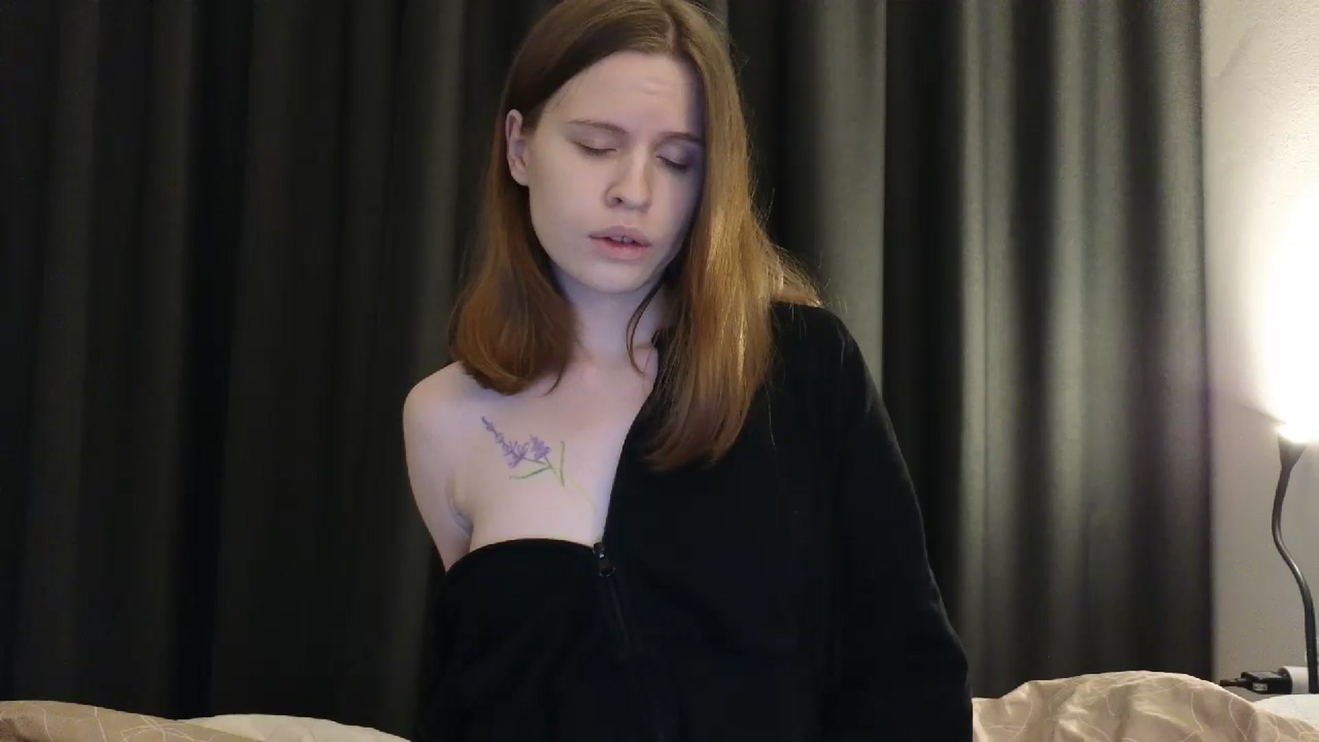 Gallery image thumbnail from Yuri_elfie's myfreecams stream on, 09/26/2024, 02:09 image 2 of 20