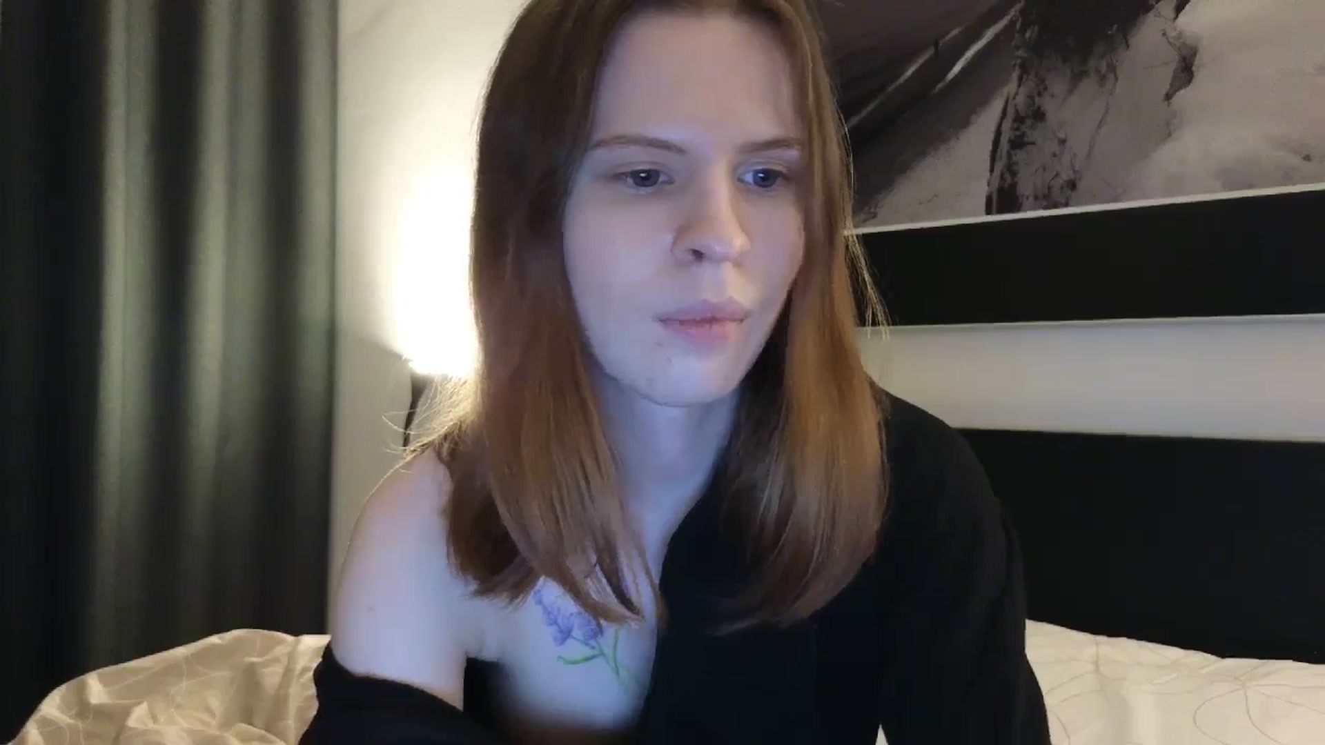 Gallery image thumbnail from Yuri_elfie's myfreecams stream on, 09/26/2024, 04:07 image 4 of 20
