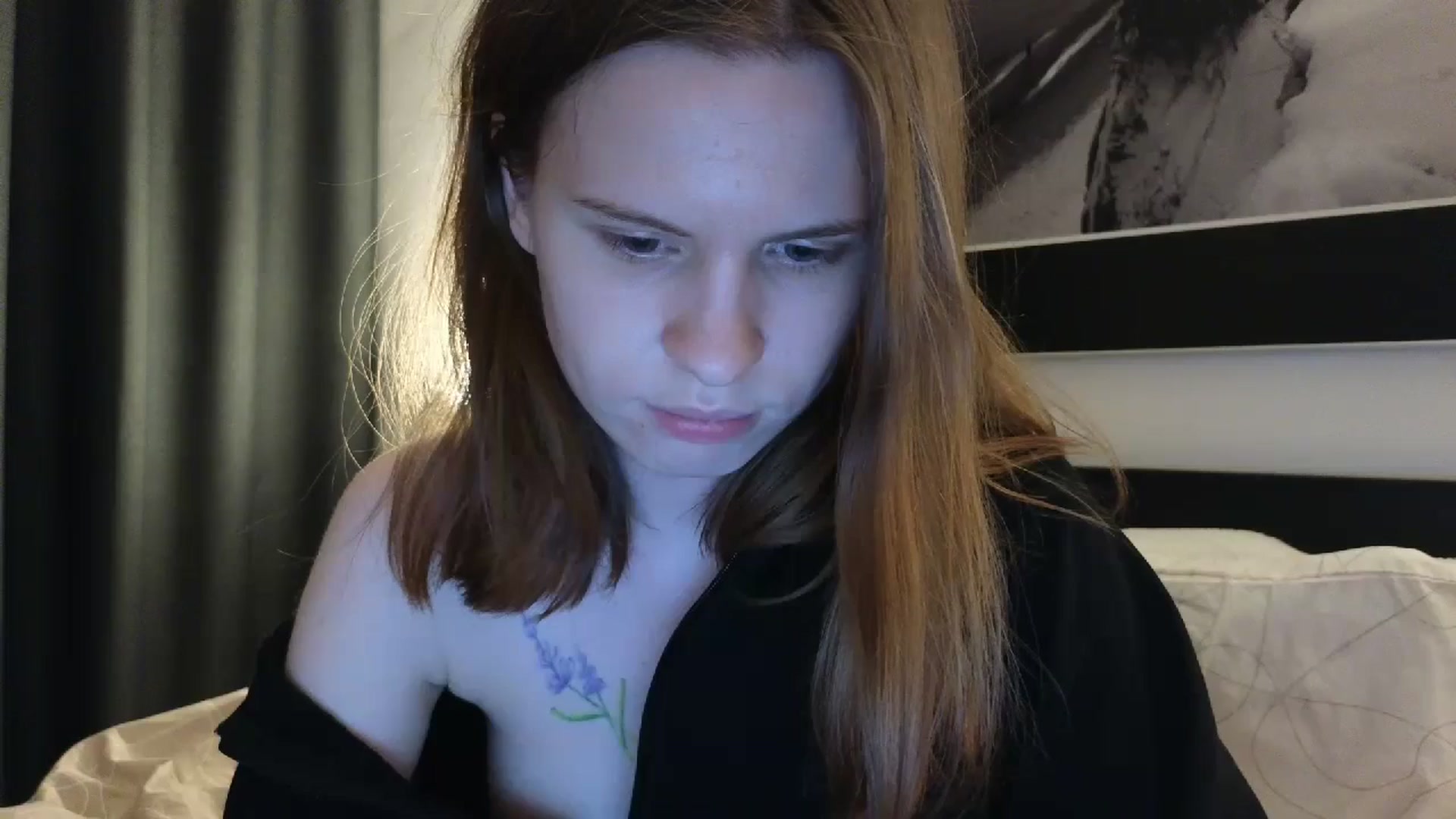 Gallery image thumbnail from Yuri_elfie's myfreecams stream on, 09/26/2024, 04:07 image 1 of 20