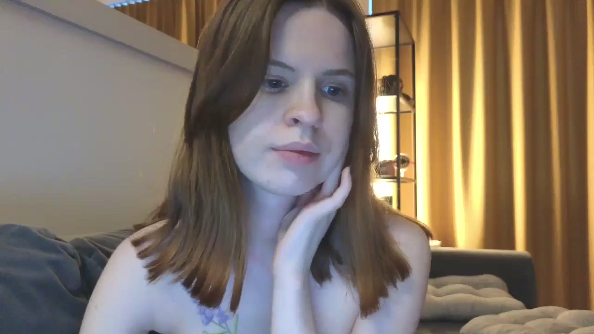 Gallery image thumbnail from Yuri_elfie's myfreecams stream on, 10/02/2024, 06:37 image 18 of 20