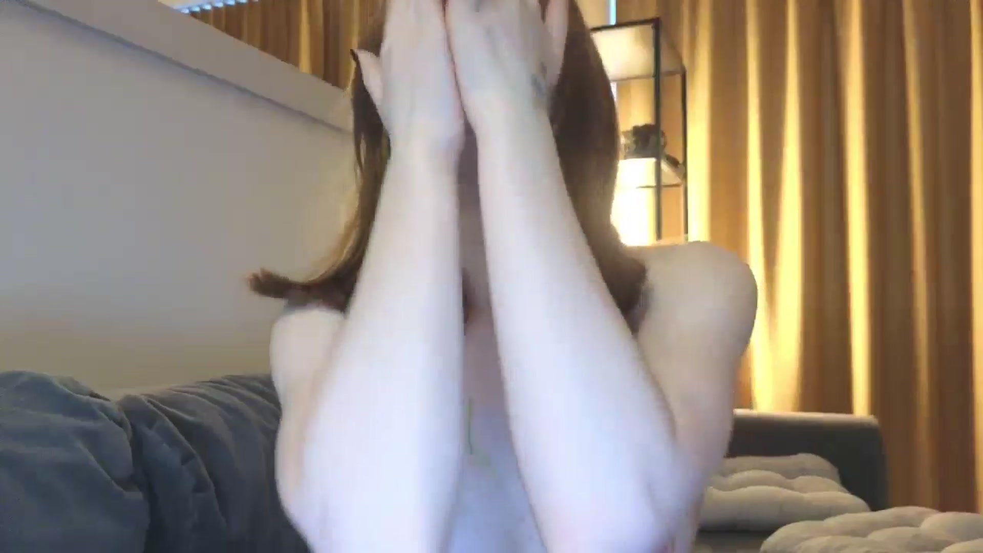 Gallery image thumbnail from Yuri_elfie's myfreecams stream on, 10/02/2024, 06:37 image 17 of 20