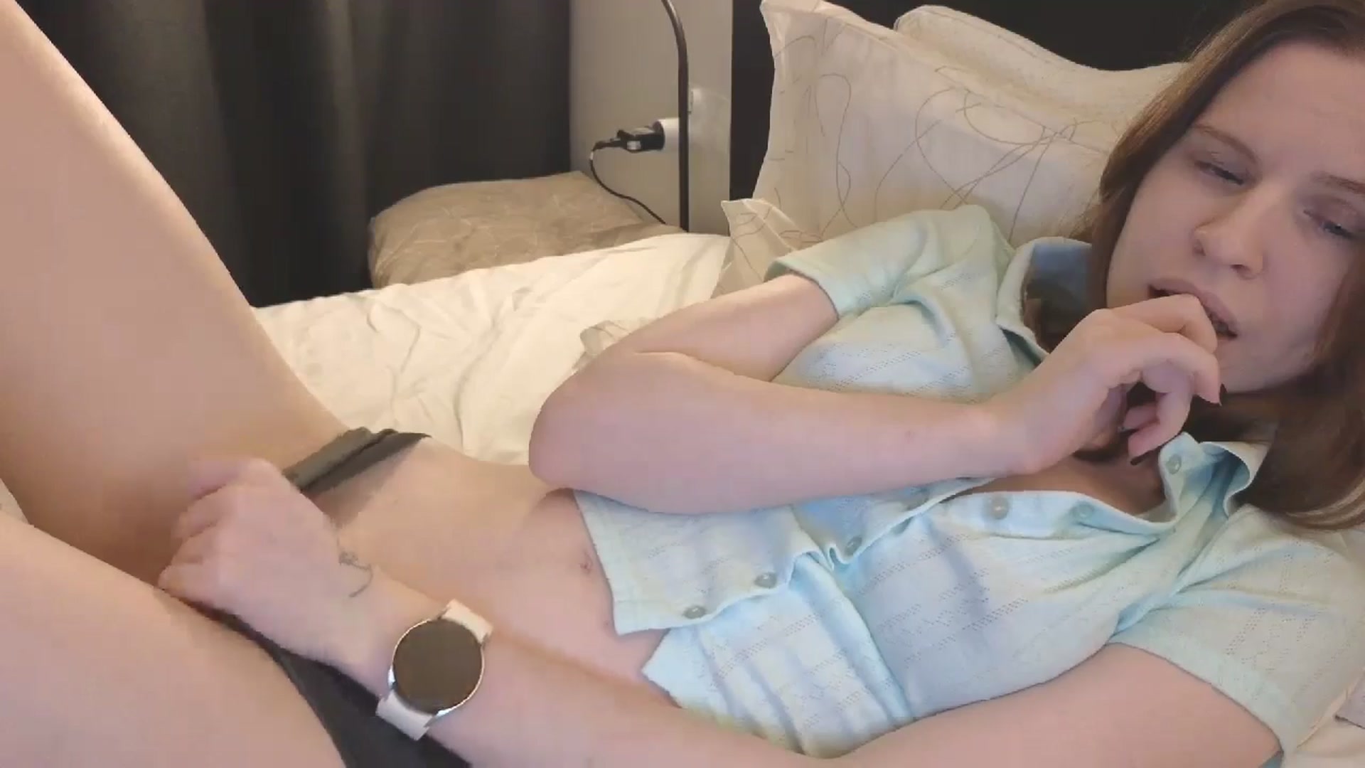 Gallery image thumbnail from Yuri_elfie's myfreecams stream on, 10/04/2024, 02:09 image 11 of 20