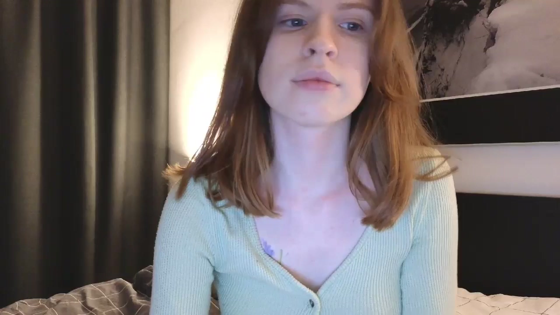 Gallery image thumbnail from Yuri_elfie's myfreecams stream on, 10/14/2024, 04:02 image 20 of 20