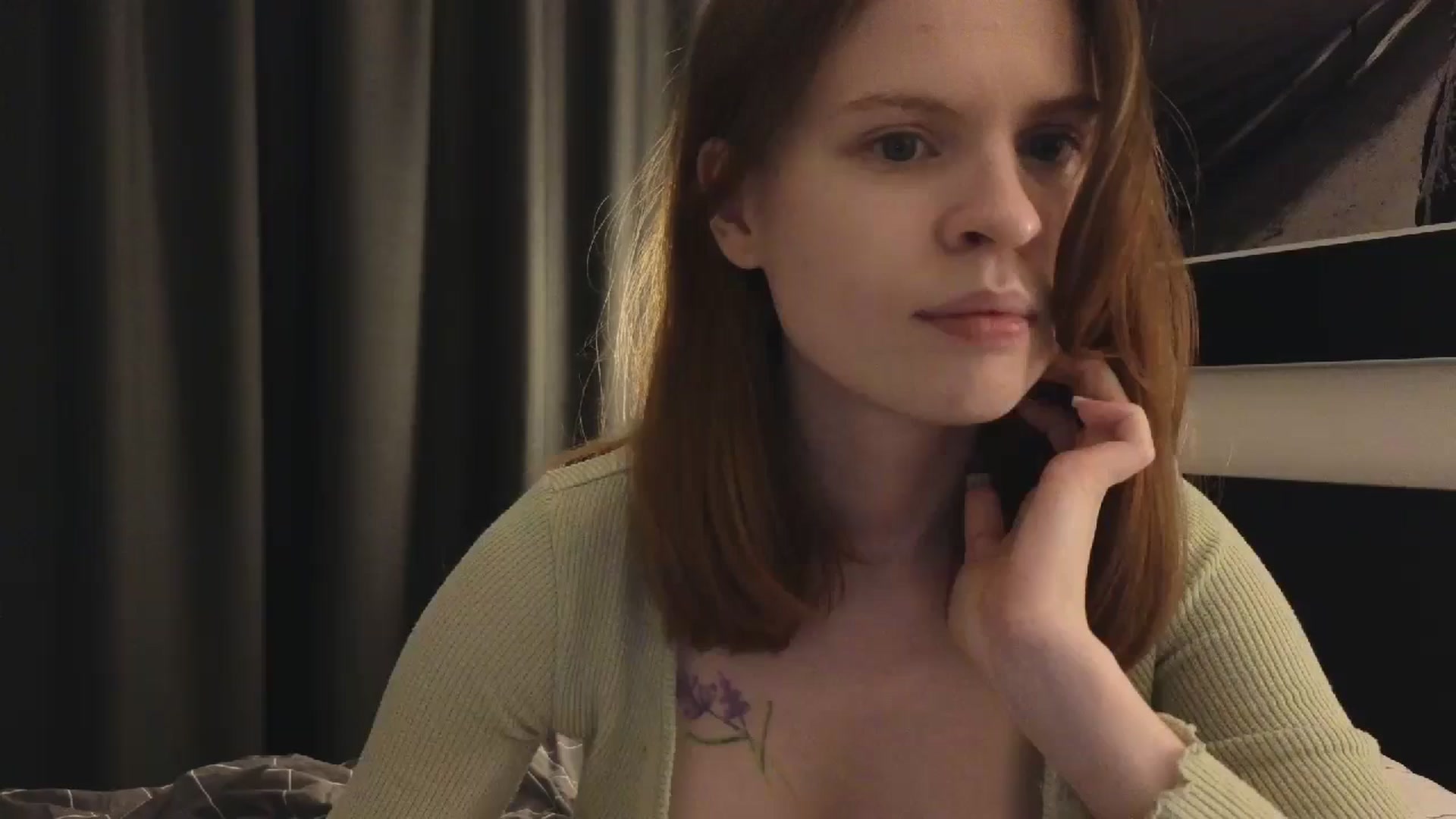 Gallery image thumbnail from Yuri_elfie's myfreecams stream on, 10/14/2024, 04:43 image 20 of 20