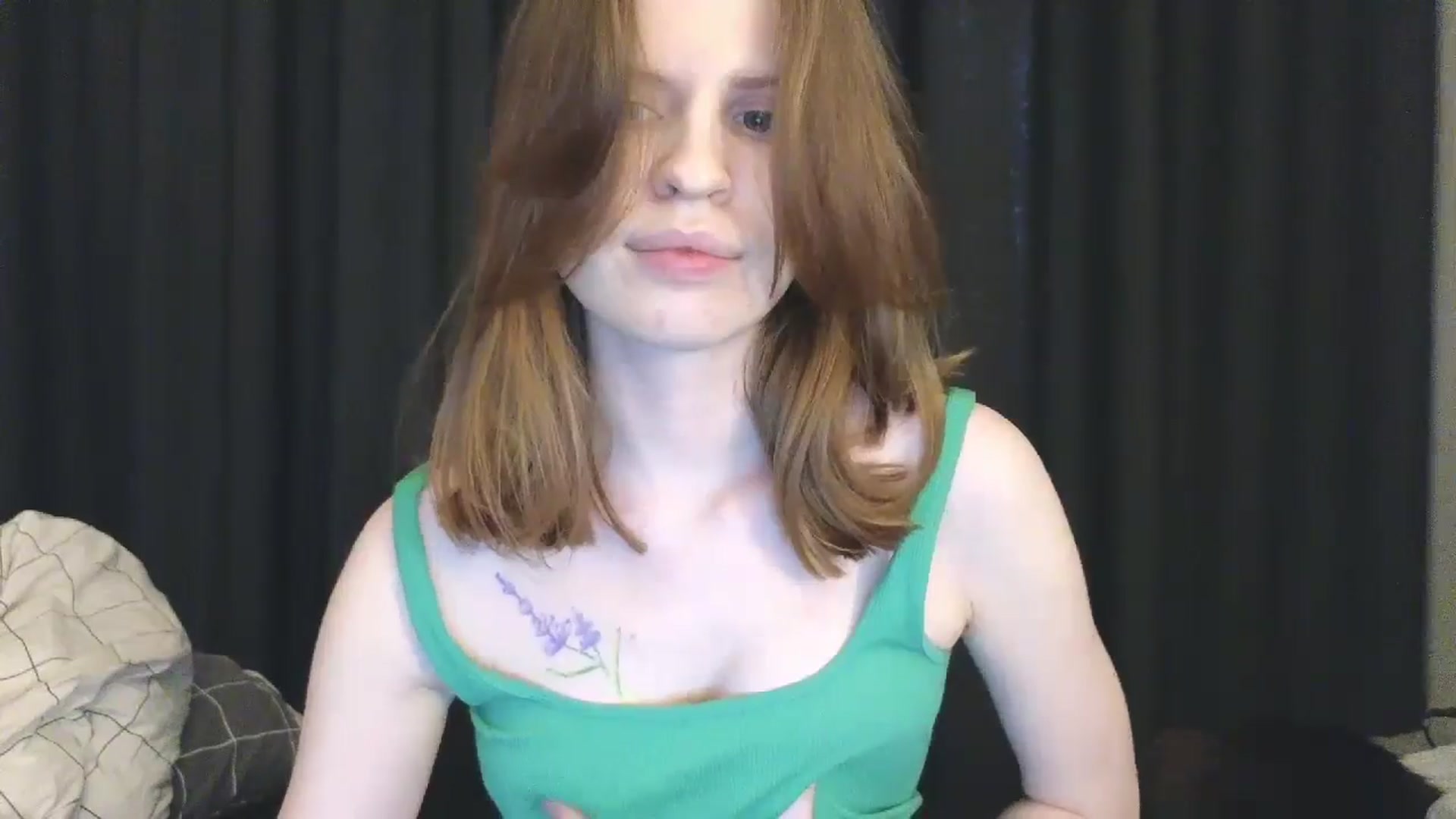 Gallery image thumbnail from Yuri_elfie's myfreecams stream on, 10/17/2024, 08:44 image 20 of 20