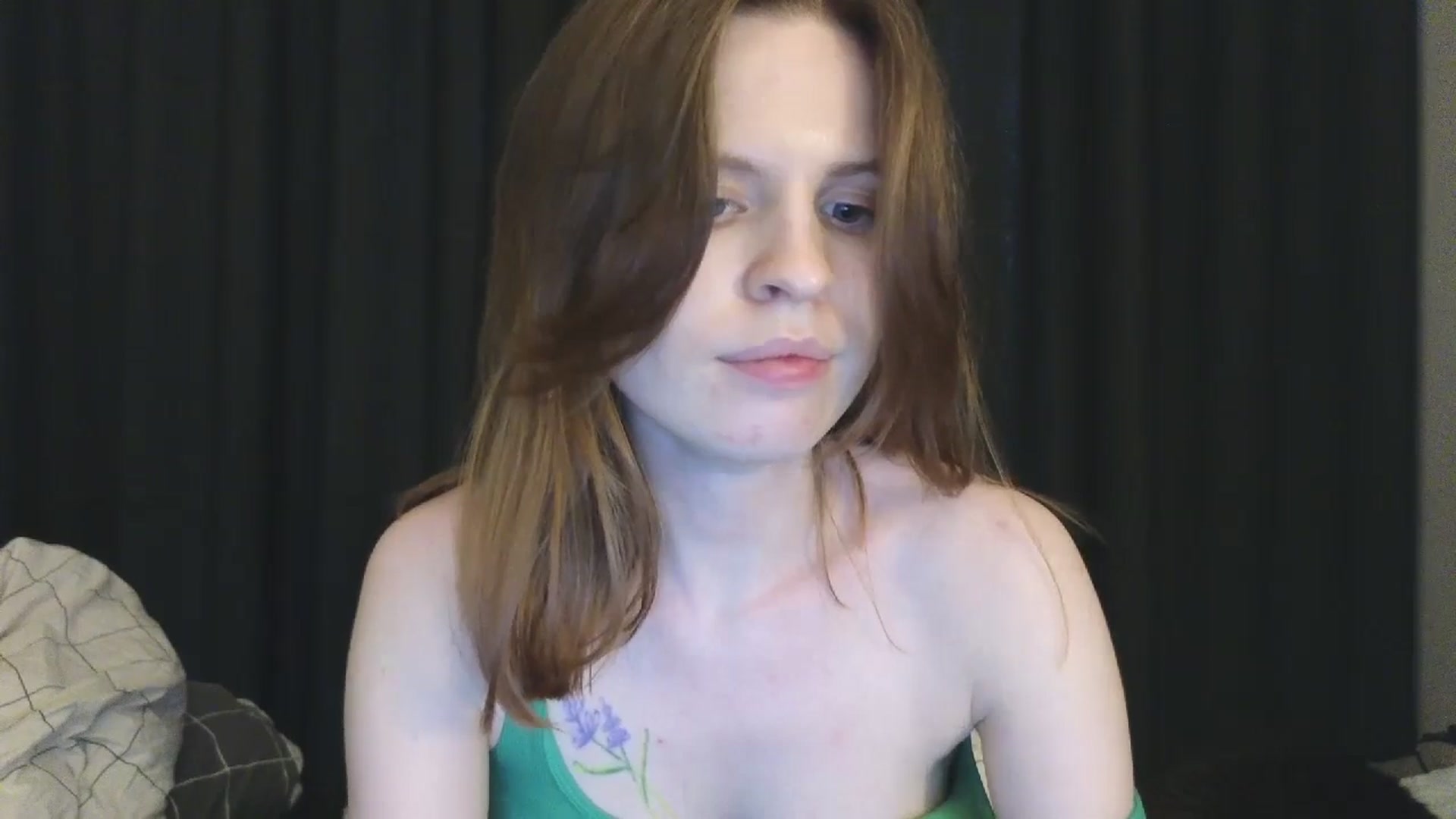Gallery image thumbnail from Yuri_elfie's myfreecams stream on, 10/17/2024, 09:45 image 3 of 20