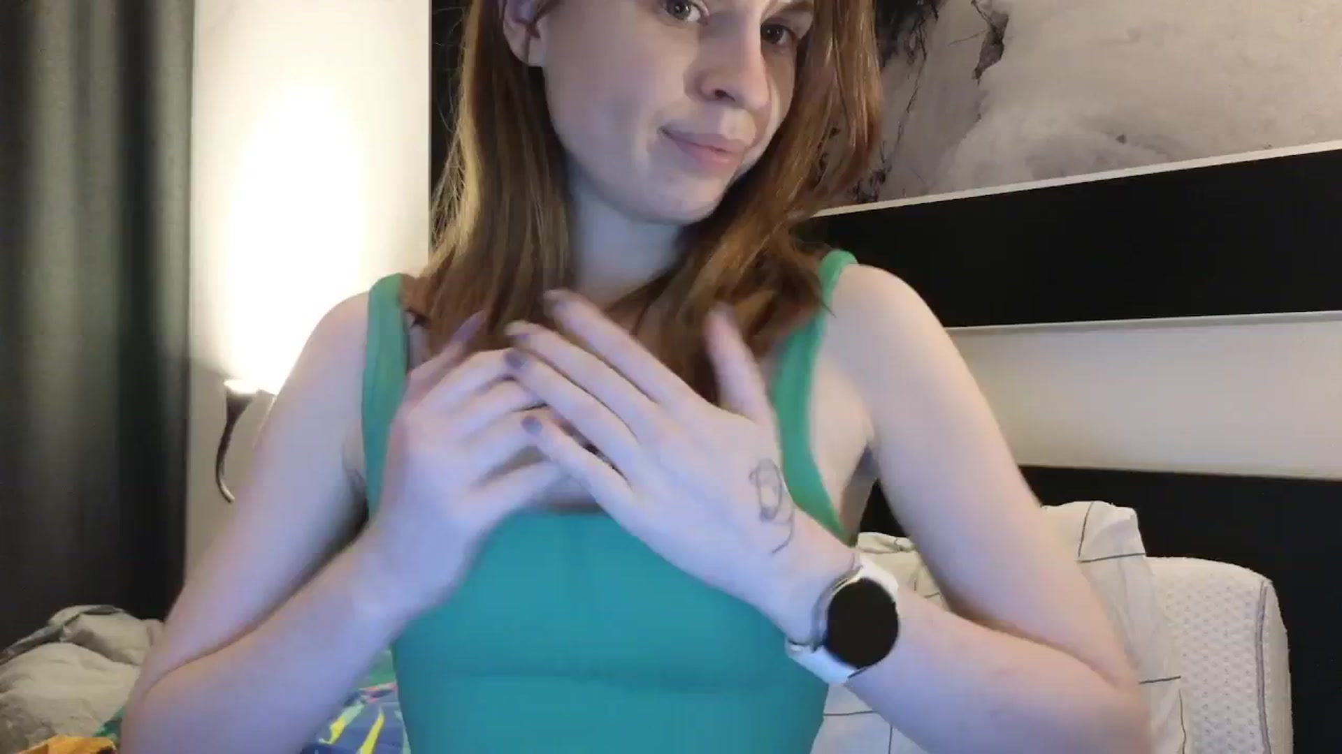 Gallery image thumbnail from Yuri_elfie's myfreecams stream on, 11/06/2024, 09:09 image 6 of 20