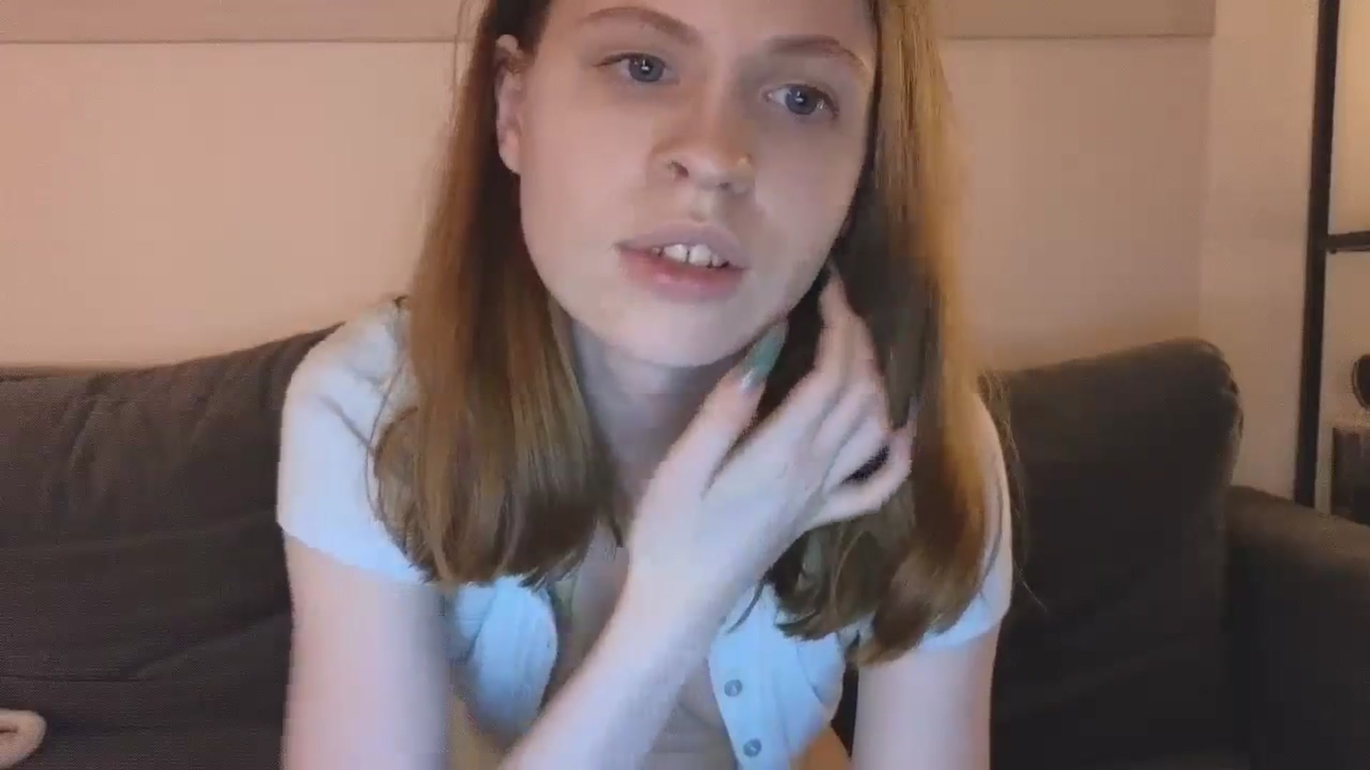 Gallery image thumbnail from Yuri_elfie's myfreecams stream on, 11/09/2024, 04:44 image 17 of 20