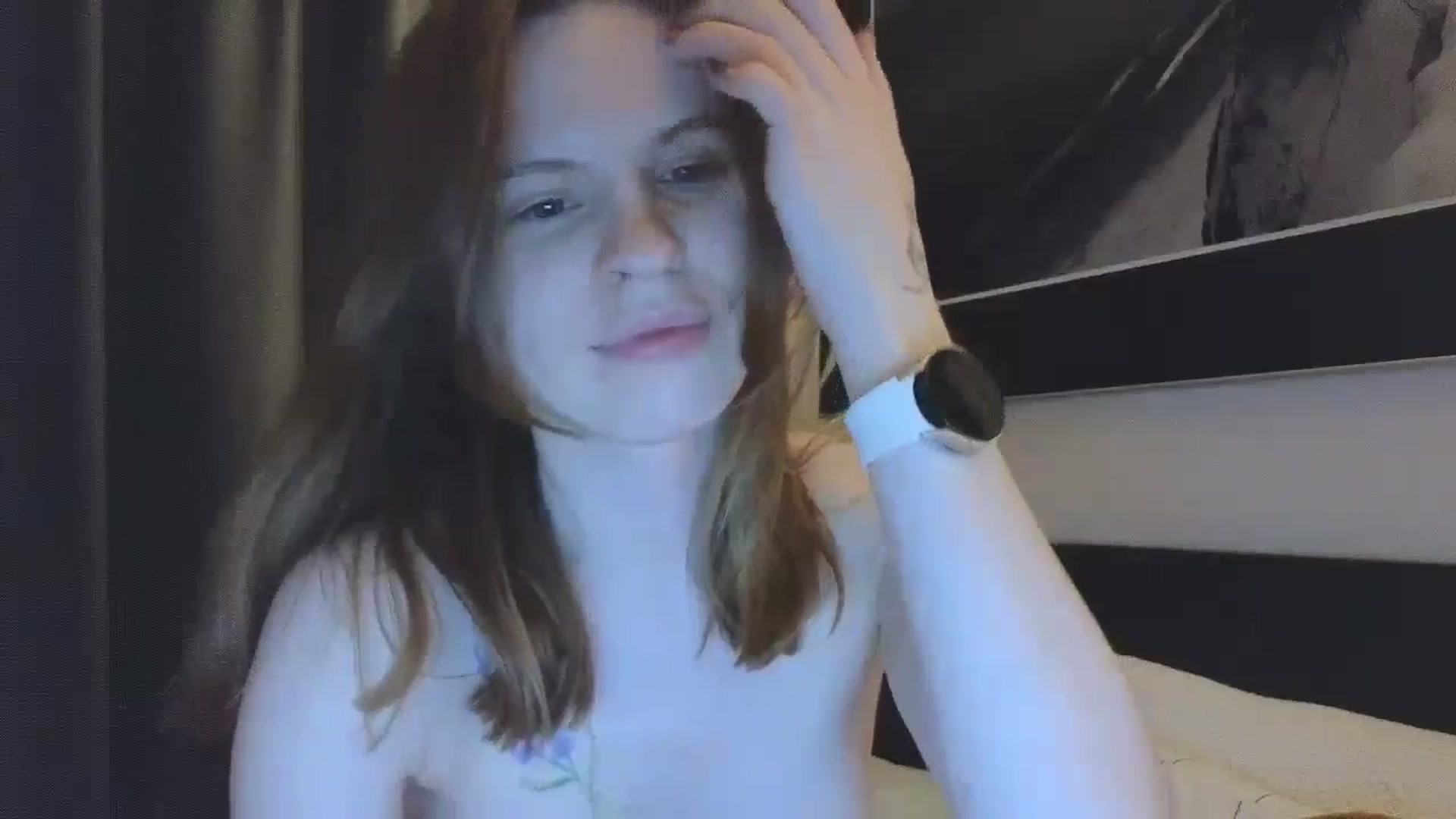 Gallery image thumbnail from Yuri_elfie's myfreecams stream on, 11/13/2024, 06:19 image 3 of 20