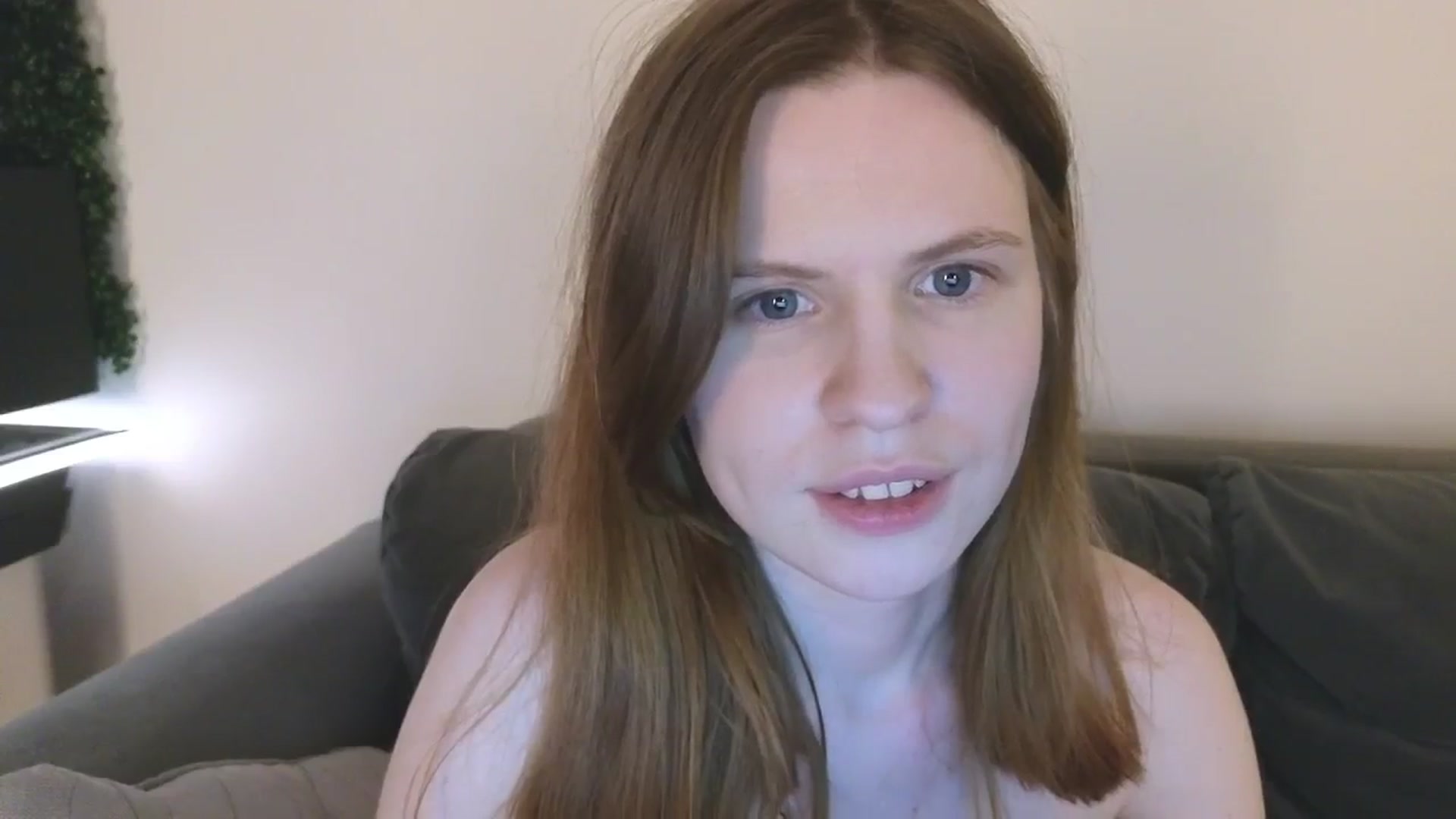 Gallery image thumbnail from Yuri_elfie's myfreecams stream on, 11/19/2024, 06:09 image 16 of 20