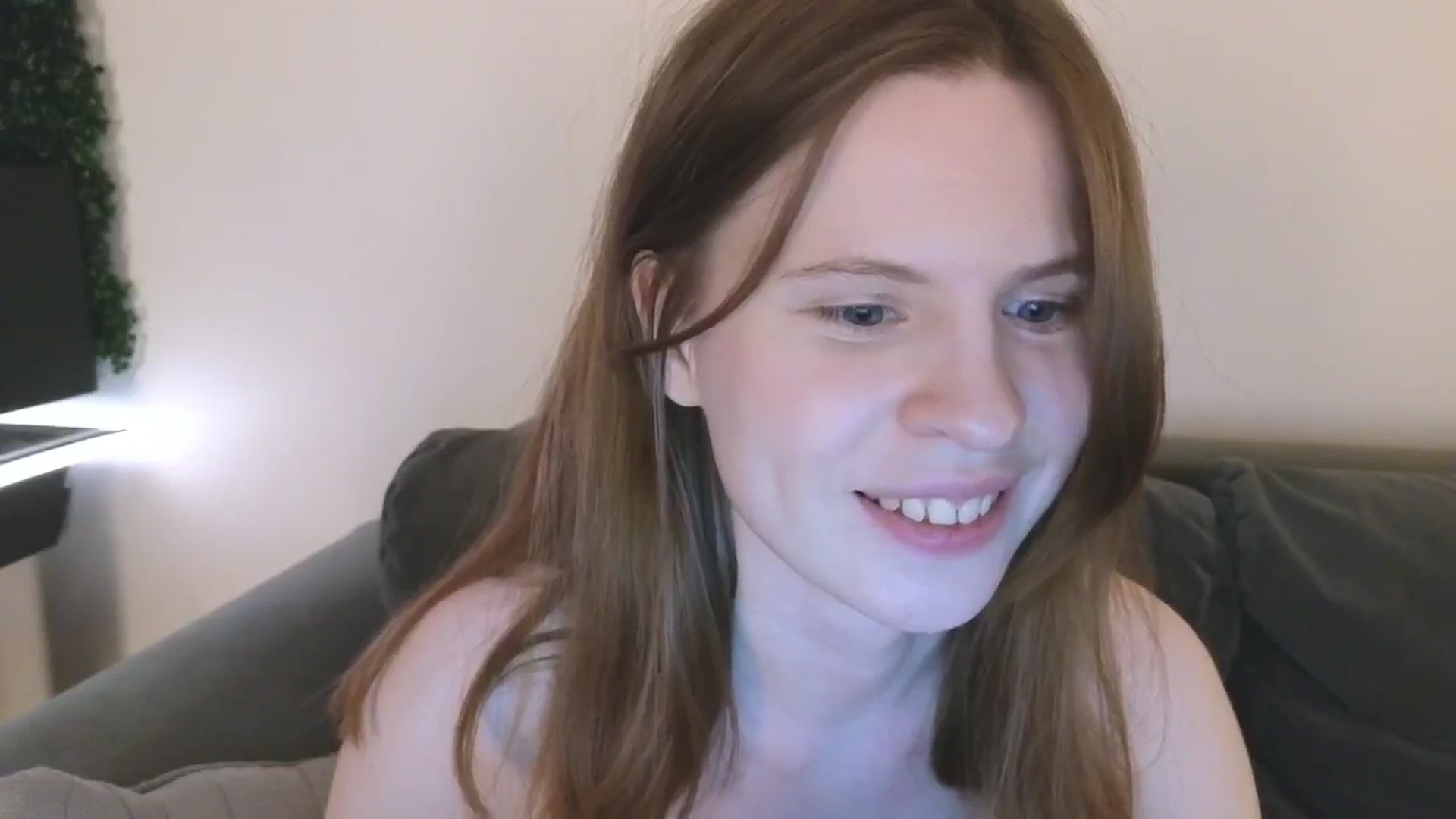 Gallery image thumbnail from Yuri_elfie's myfreecams stream on, 11/19/2024, 06:09 image 15 of 20
