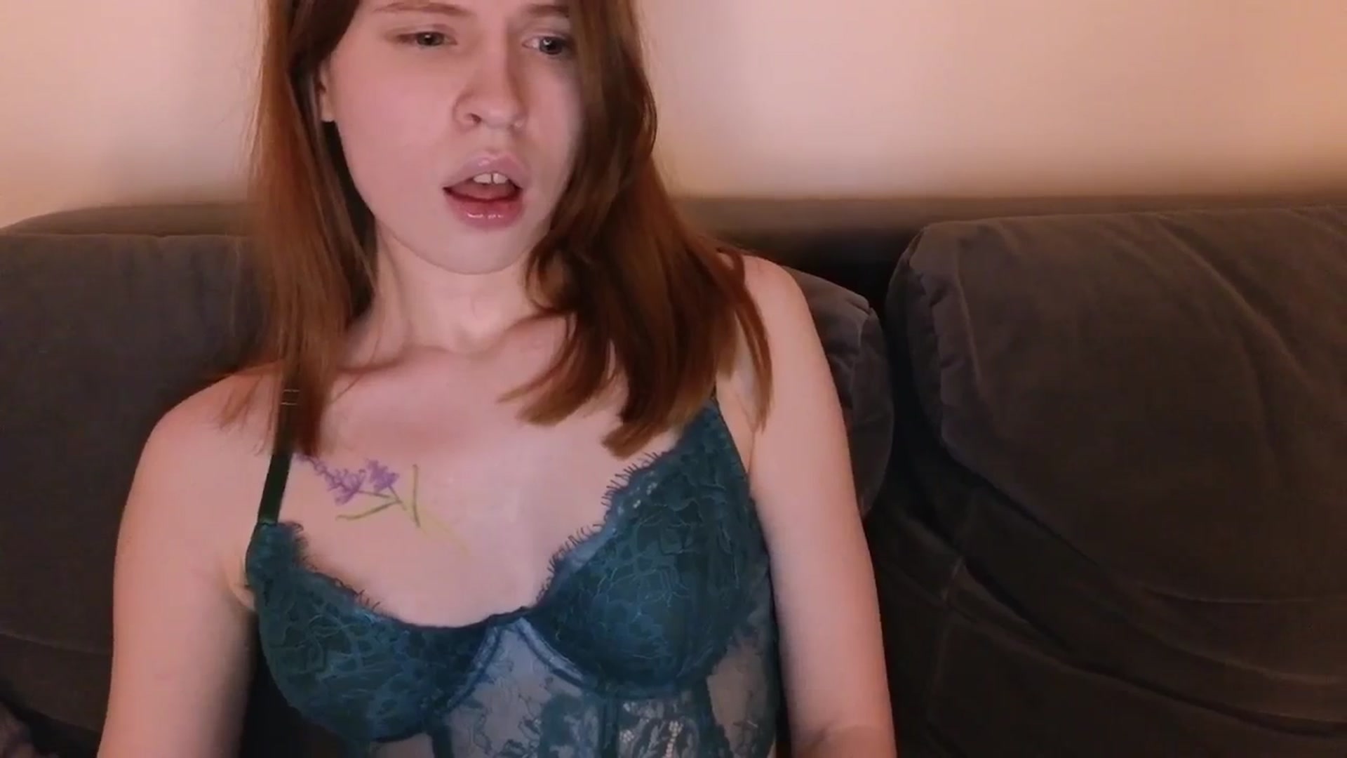 Gallery image thumbnail from Yuri_elfie's myfreecams stream on, 11/23/2024, 05:10 image 18 of 20