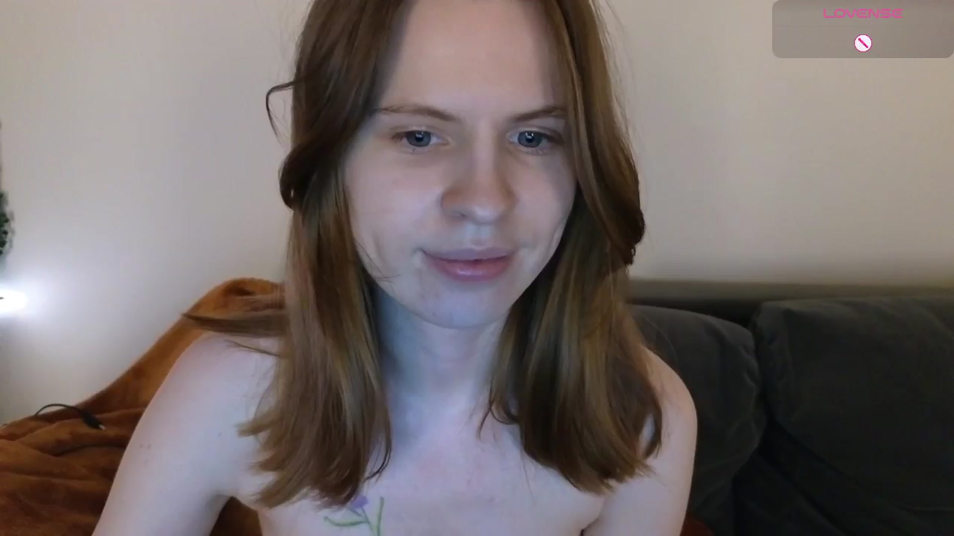Gallery image thumbnail from Yuri_elfie's myfreecams stream on, 11/24/2024, 06:47 image 10 of 20