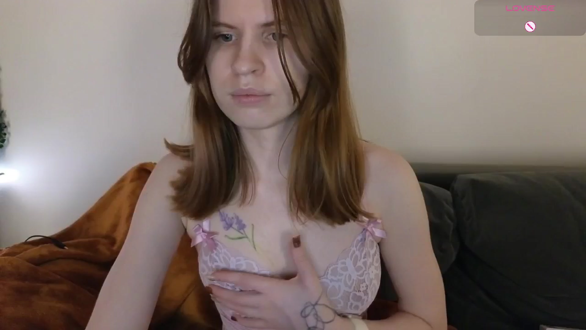Gallery image thumbnail from Yuri_elfie's myfreecams stream on, 11/24/2024, 06:47 image 20 of 20
