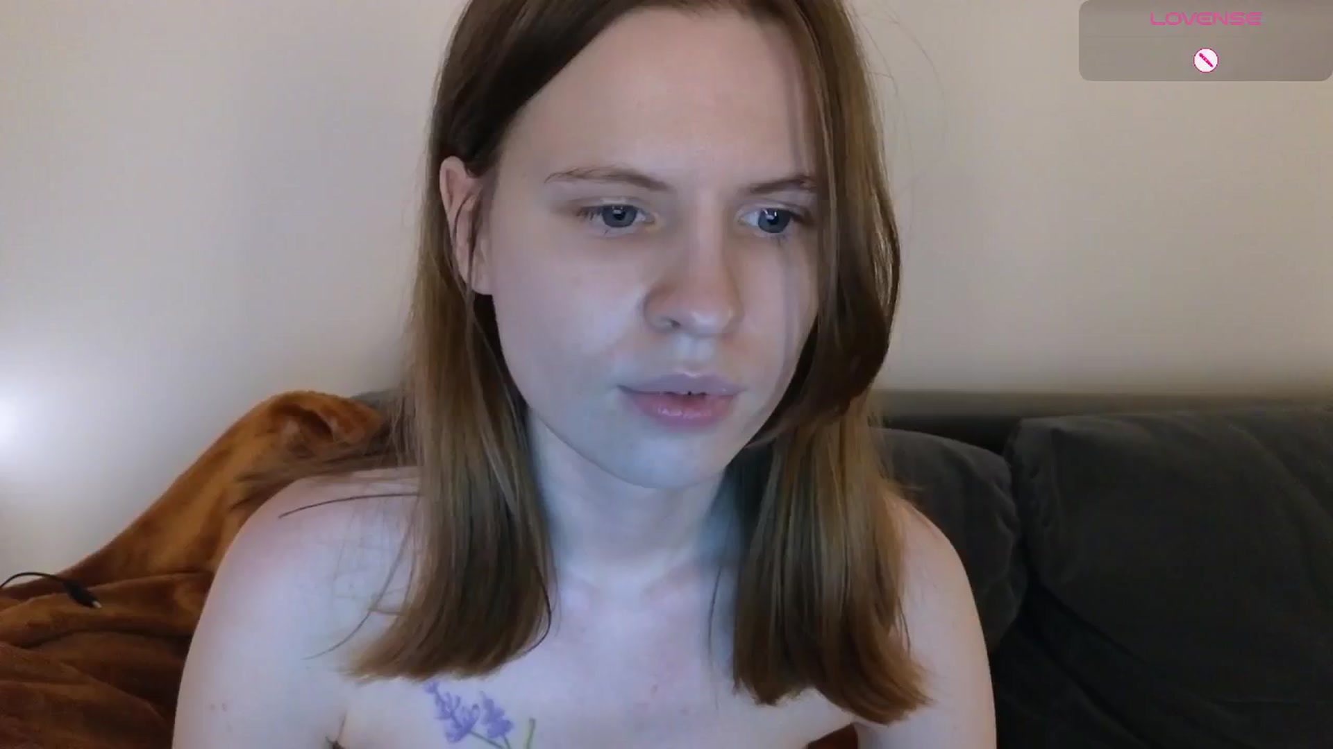 Gallery image thumbnail from Yuri_elfie's myfreecams stream on, 11/24/2024, 06:47 image 7 of 20