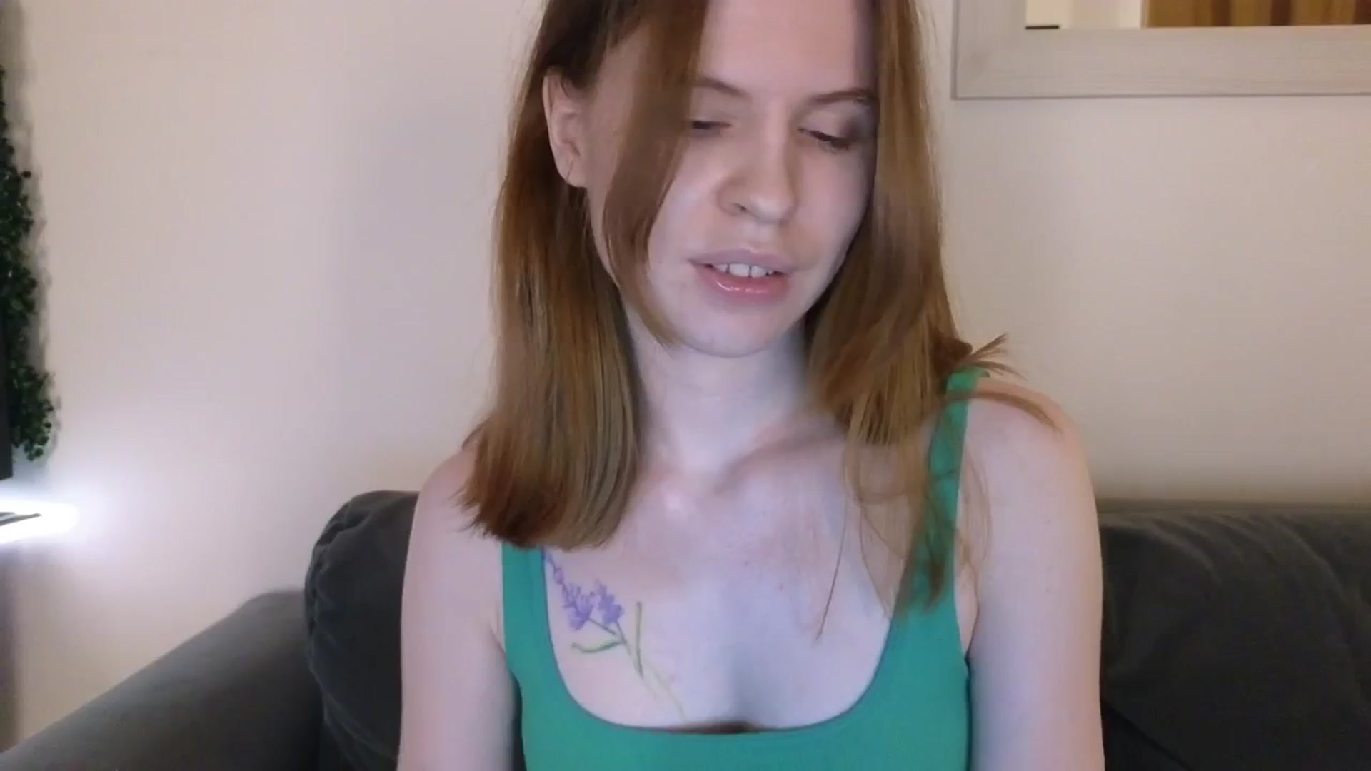 Gallery image thumbnail from Yuri_elfie's myfreecams stream on, 11/25/2024, 02:59 image 7 of 20