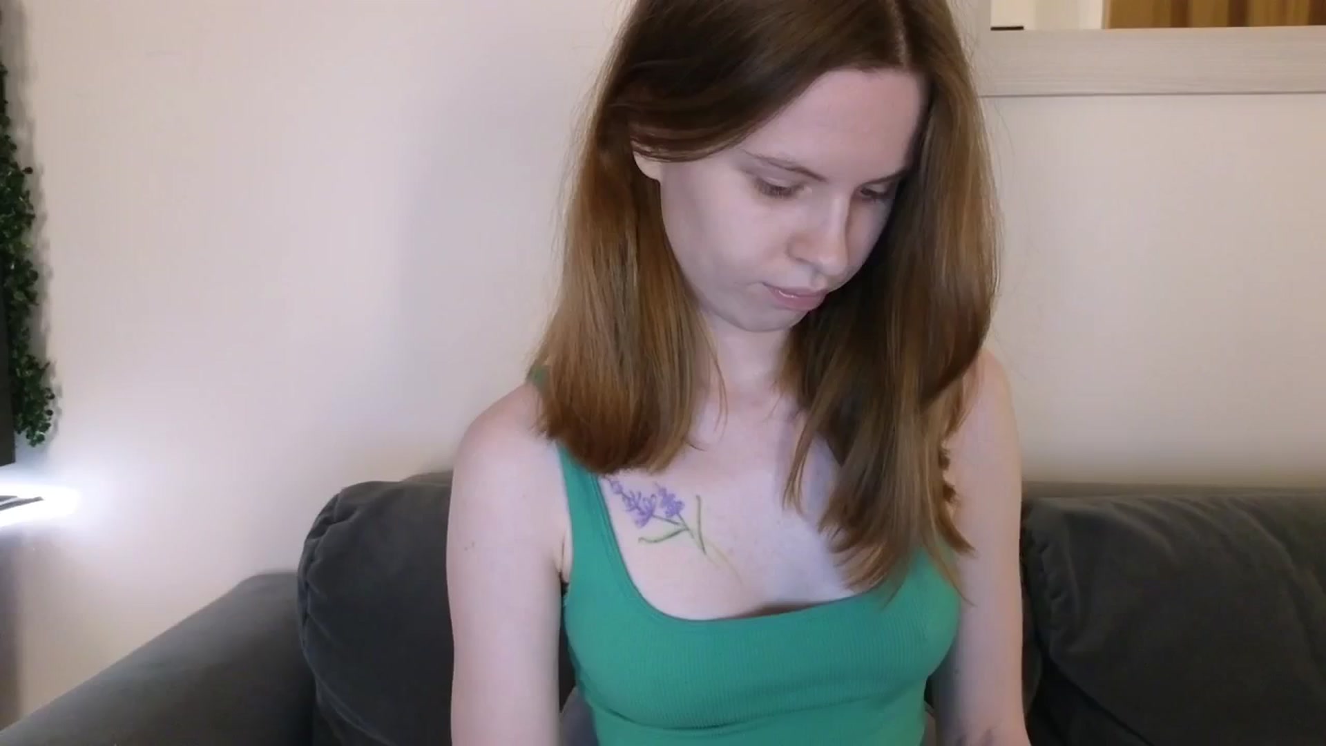 Gallery image thumbnail from Yuri_elfie's myfreecams stream on, 11/25/2024, 02:59 image 2 of 20