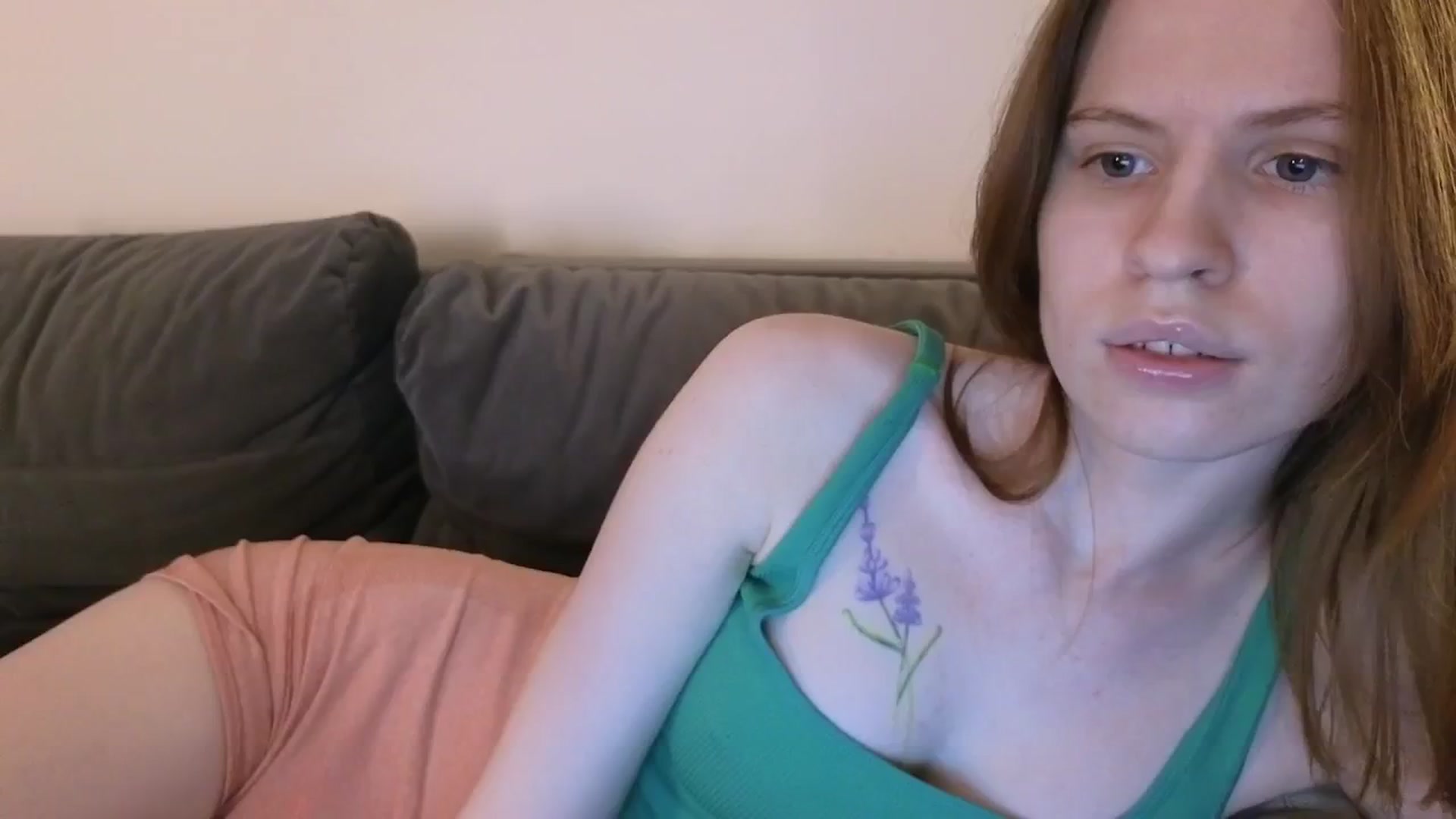 Gallery image thumbnail from Yuri_elfie's myfreecams stream on, 11/25/2024, 02:59 image 9 of 20