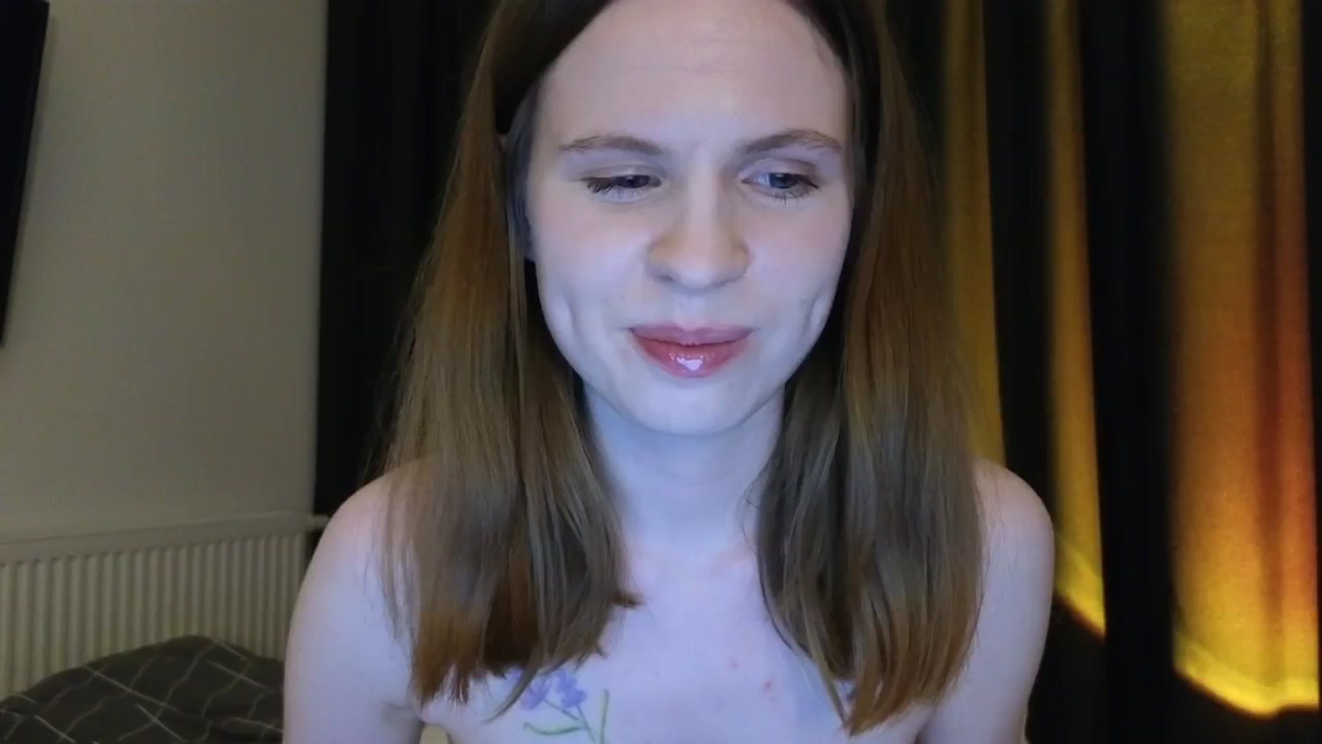Gallery image thumbnail from Yuri_elfie's myfreecams stream on, 11/30/2024, 05:43 image 9 of 20