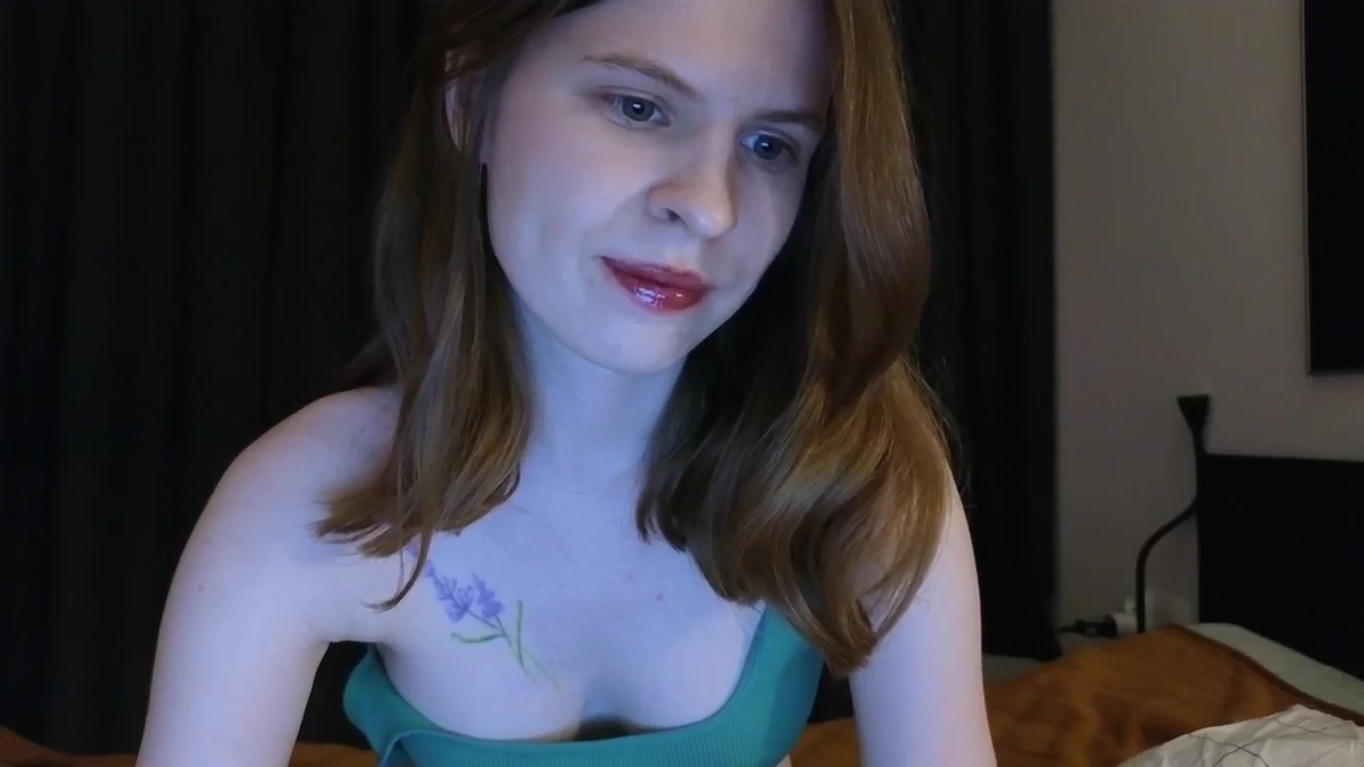 Gallery image thumbnail from Yuri_elfie's myfreecams stream on, 12/01/2024, 06:19 image 8 of 20