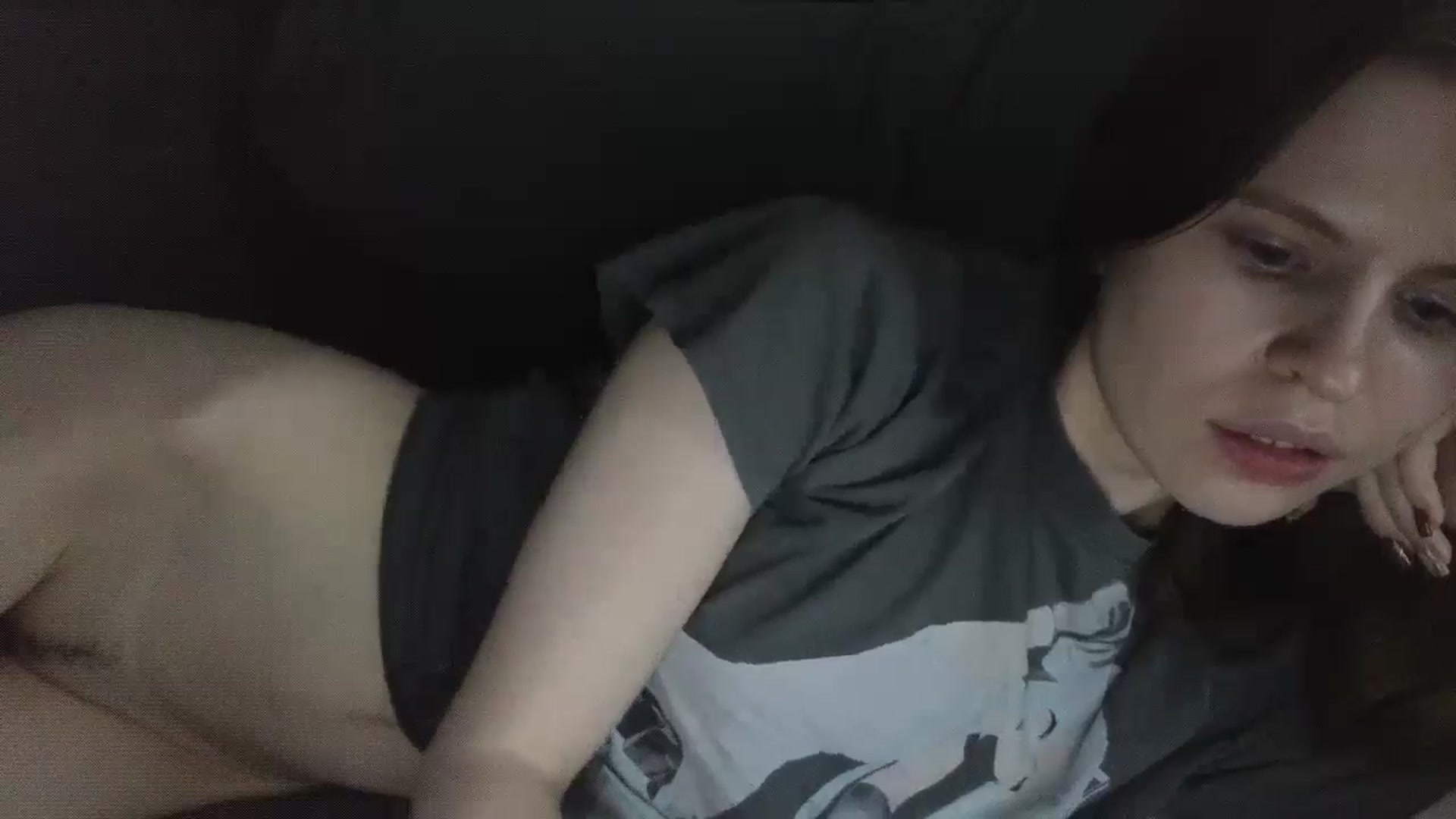 Gallery image thumbnail from Yuri_elfie's myfreecams stream on, 12/01/2024, 14:57 image 2 of 20