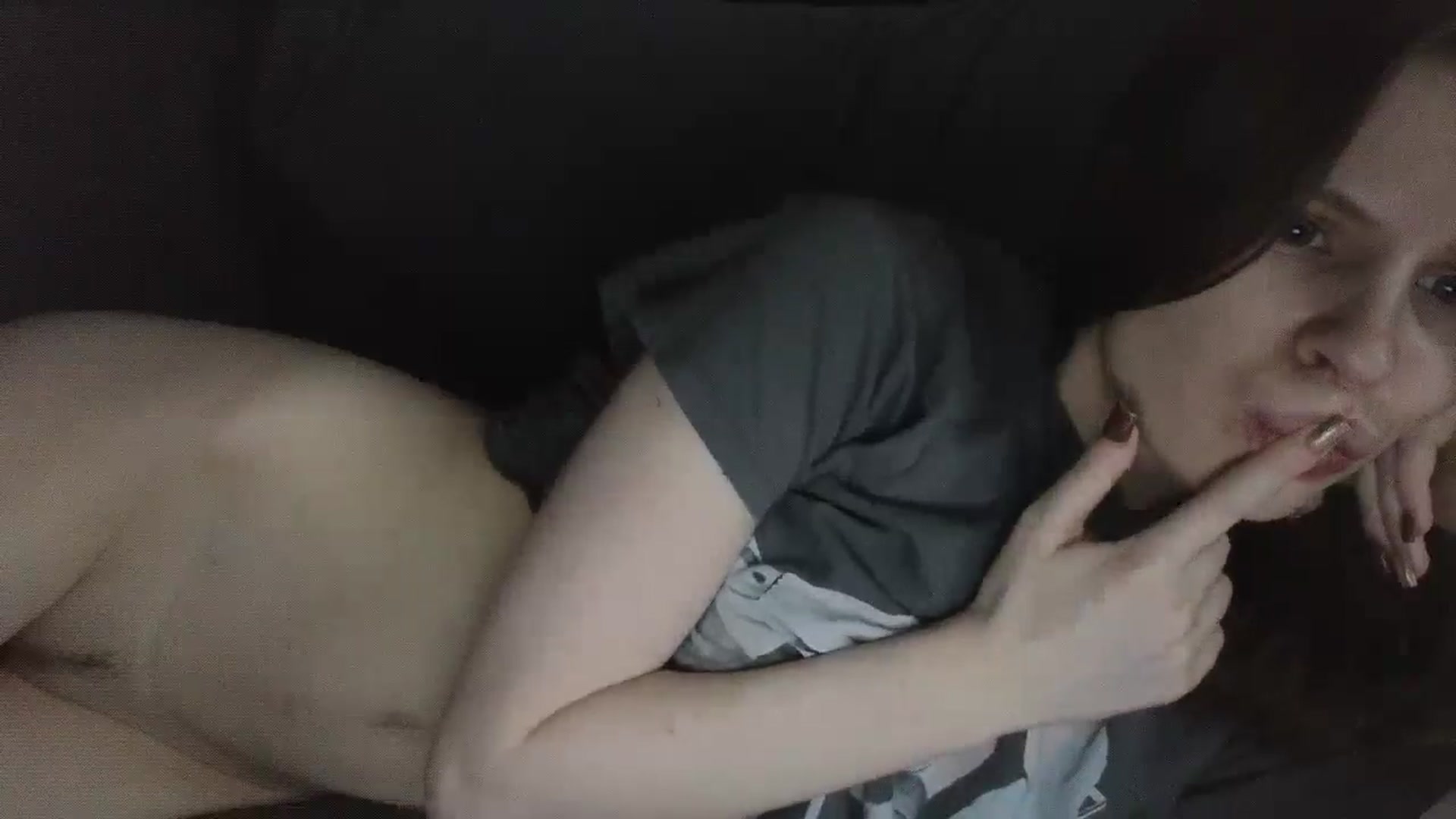 Gallery image thumbnail from Yuri_elfie's myfreecams stream on, 12/01/2024, 14:57 image 3 of 20