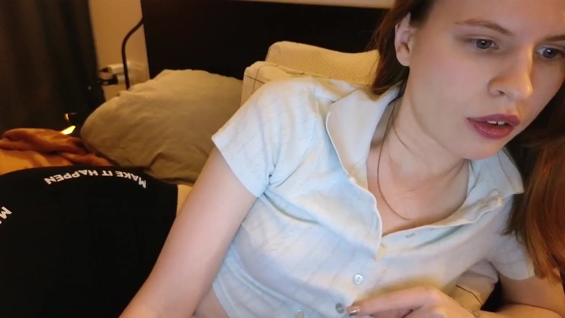Gallery image thumbnail from Yuri_elfie's myfreecams stream on, 12/04/2024, 04:05 image 12 of 20
