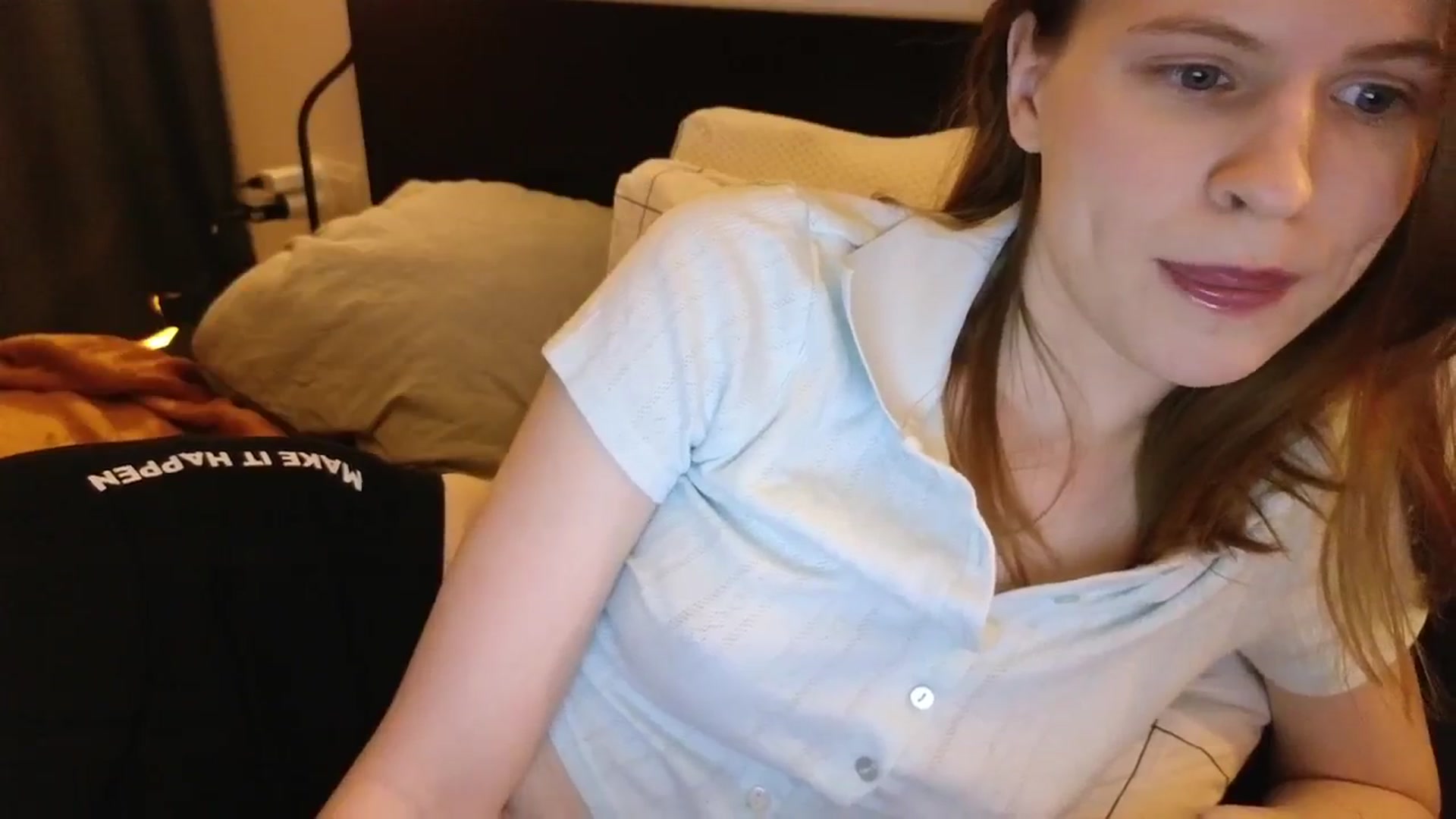 Gallery image thumbnail from Yuri_elfie's myfreecams stream on, 12/04/2024, 04:05 image 11 of 20