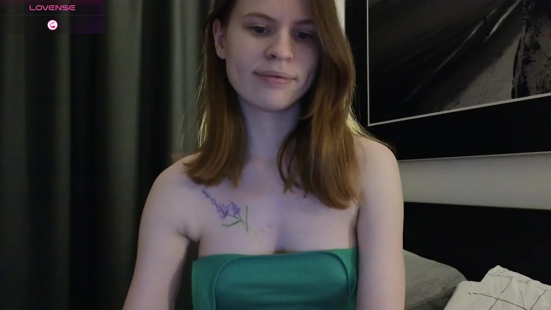 Gallery image thumbnail from Yuri_elfie's myfreecams stream on, 12/06/2024, 10:00 image 6 of 20