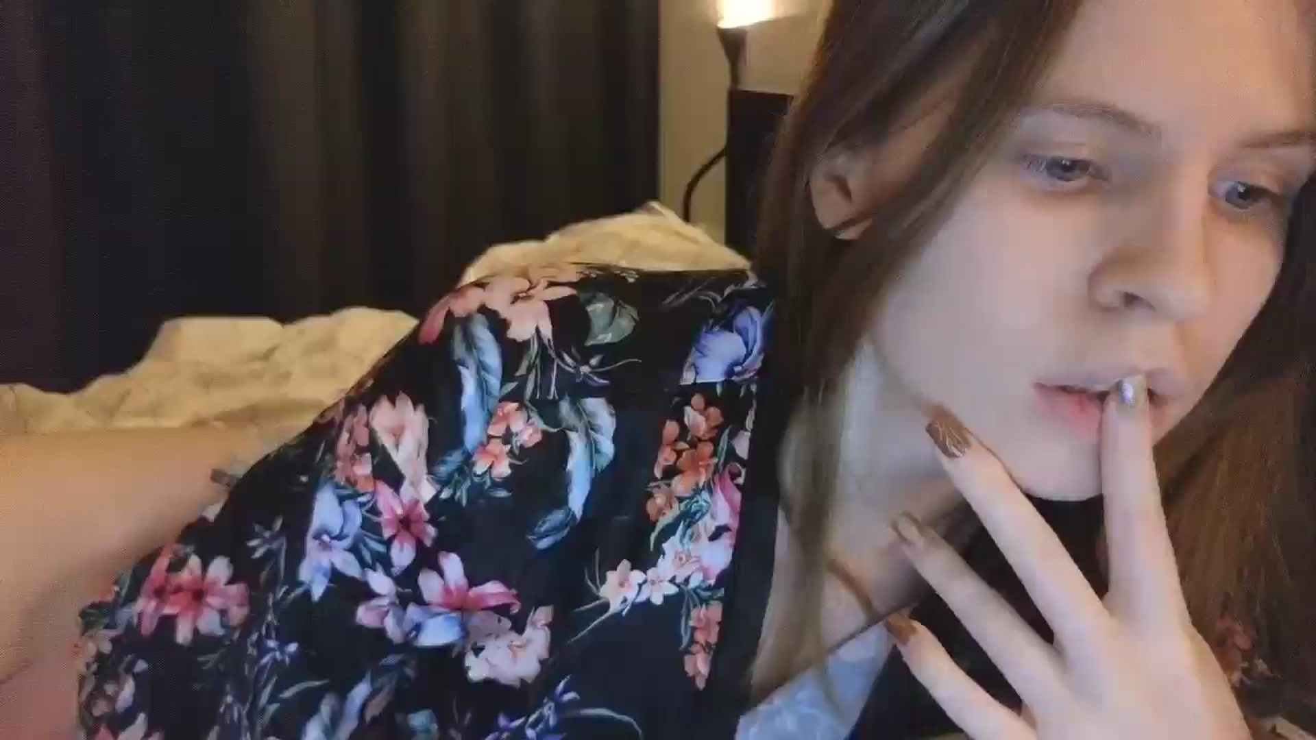 Gallery image thumbnail from Yuri_elfie's myfreecams stream on, 12/20/2024, 02:56 image 11 of 20