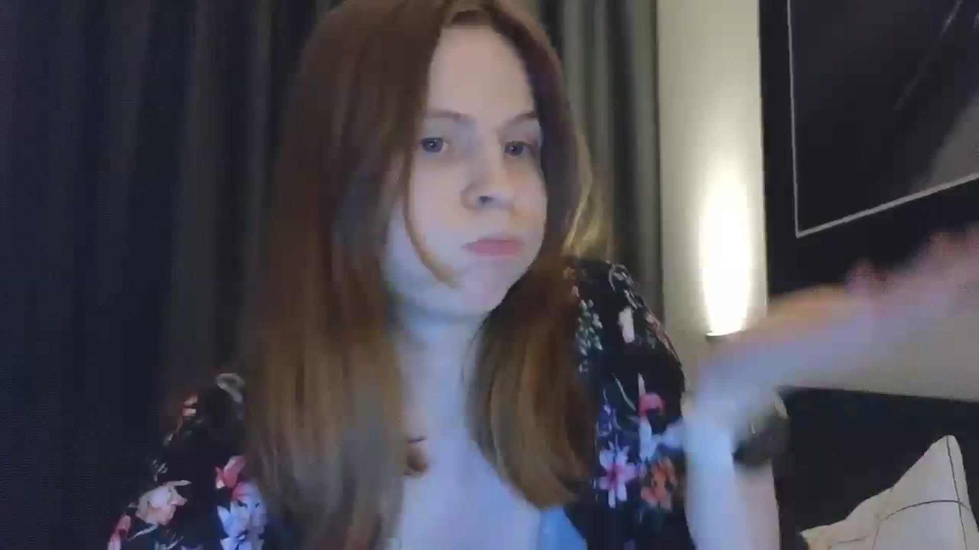 Gallery image thumbnail from Yuri_elfie's myfreecams stream on, 12/20/2024, 02:56 image 16 of 20