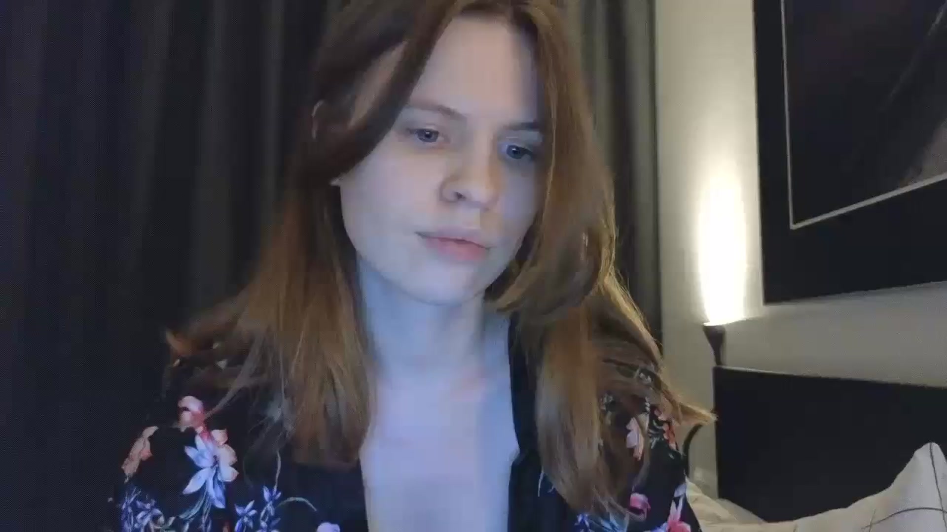 Gallery image thumbnail from Yuri_elfie's myfreecams stream on, 12/20/2024, 02:56 image 19 of 20
