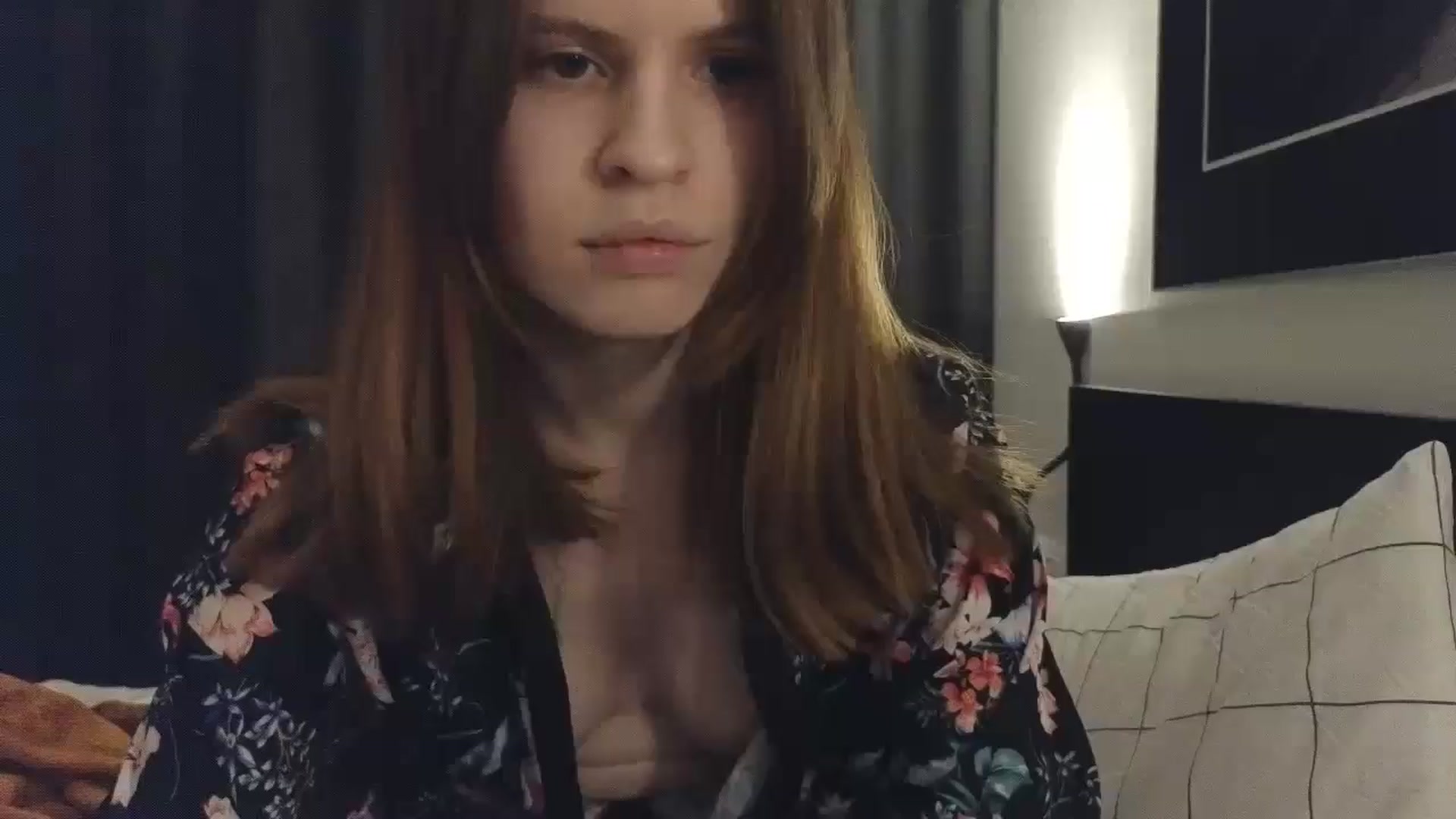 Gallery image thumbnail from Yuri_elfie's myfreecams stream on, 12/20/2024, 02:56 image 15 of 20