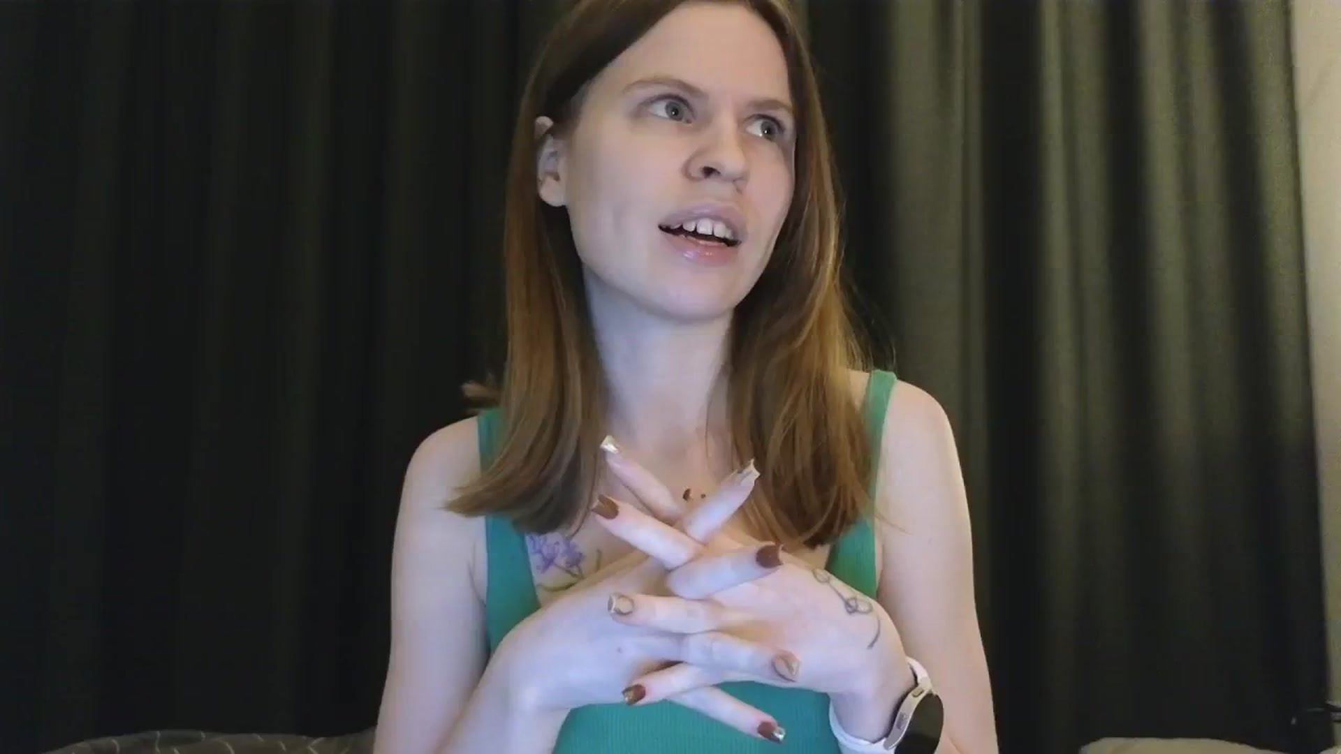 Gallery image thumbnail from Yuri_elfie's myfreecams stream on, 12/25/2024, 07:13 image 4 of 20