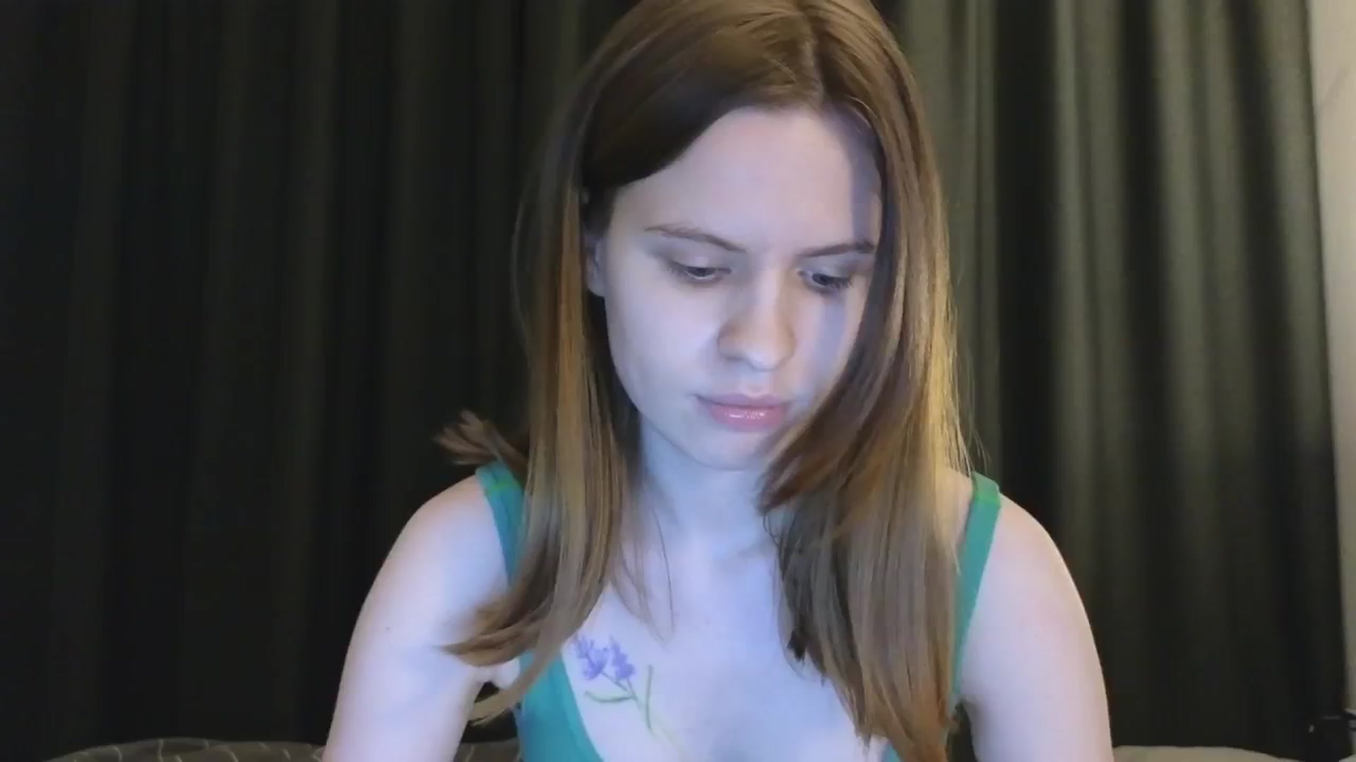 Gallery image thumbnail from Yuri_elfie's myfreecams stream on, 12/25/2024, 07:13 image 5 of 20