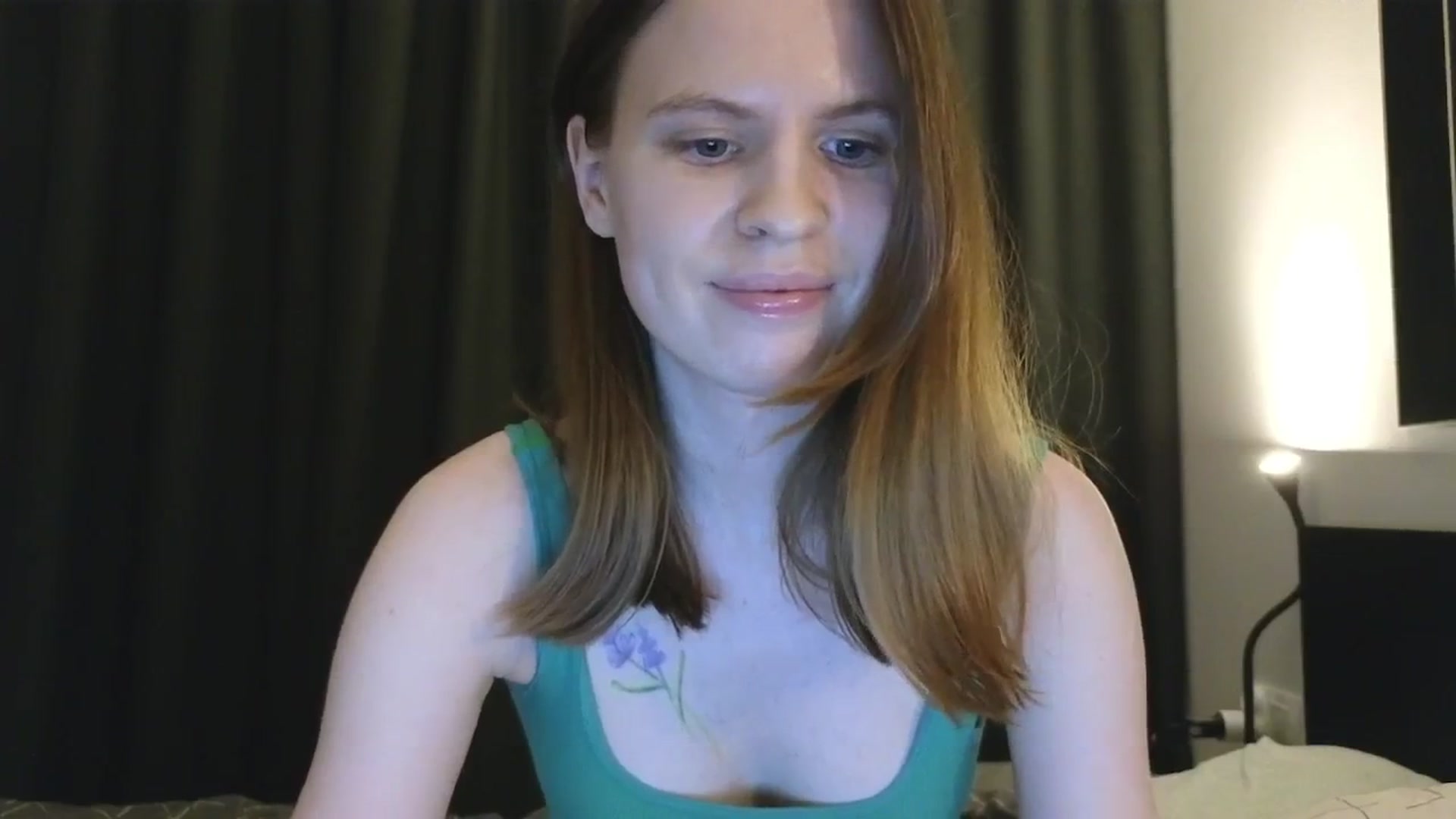 Gallery image thumbnail from Yuri_elfie's myfreecams stream on, 12/25/2024, 07:33 image 12 of 20