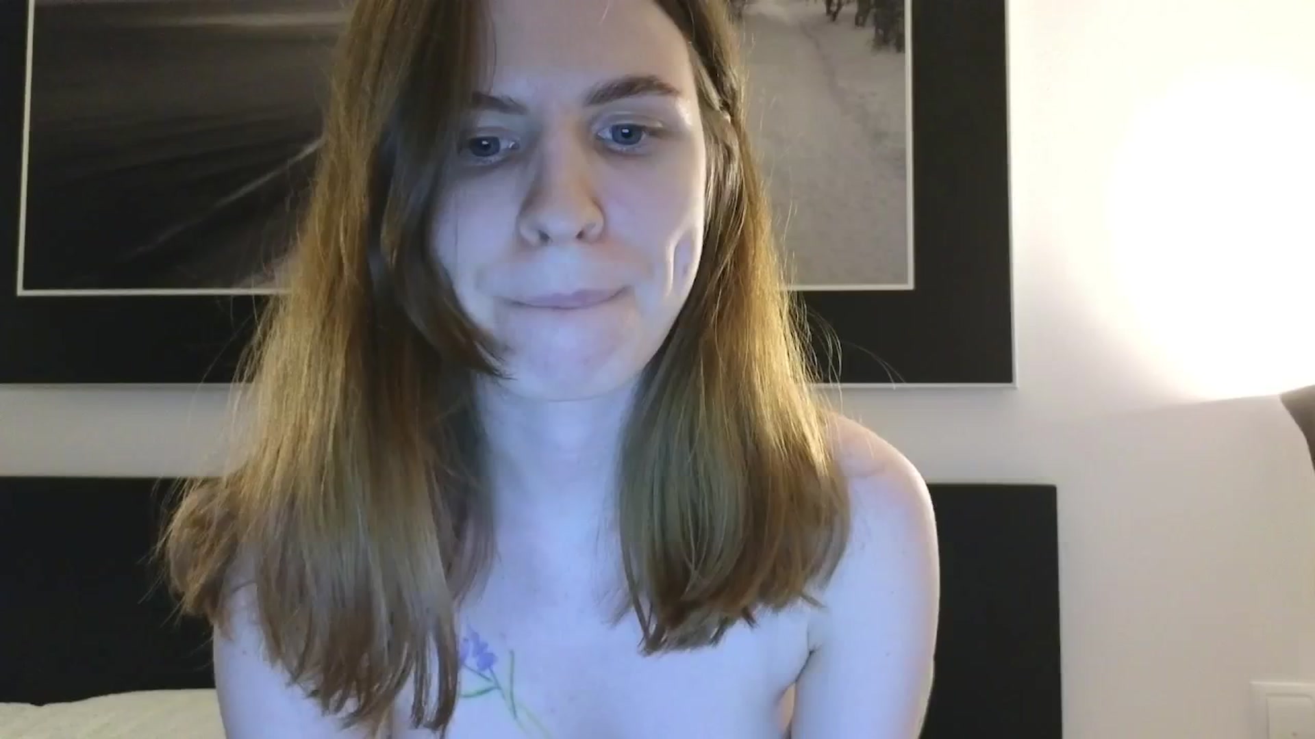 Gallery image thumbnail from Yuri_elfie's myfreecams stream on, 12/28/2024, 14:28 image 18 of 20