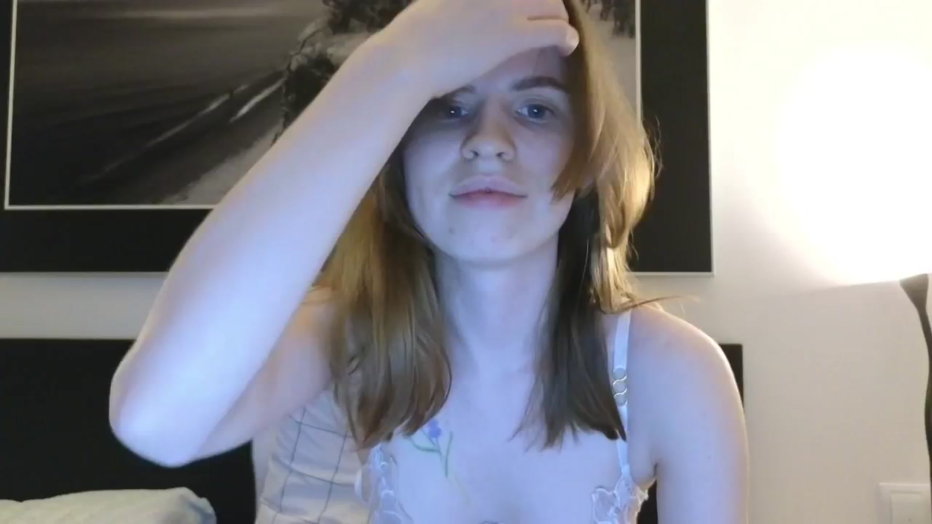 Gallery image thumbnail from Yuri_elfie's myfreecams stream on, 12/28/2024, 14:28 image 7 of 20