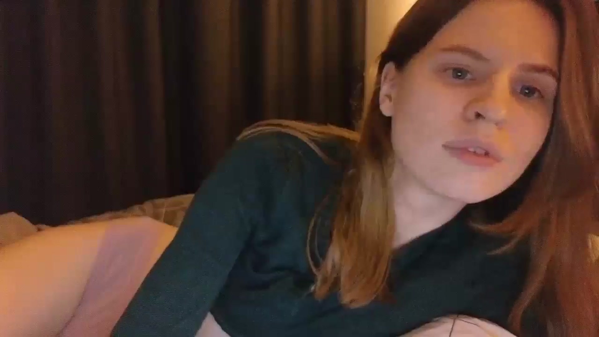 Gallery image thumbnail from Yuri_elfie's myfreecams stream on, 01/06/2025, 22:54 image 17 of 20