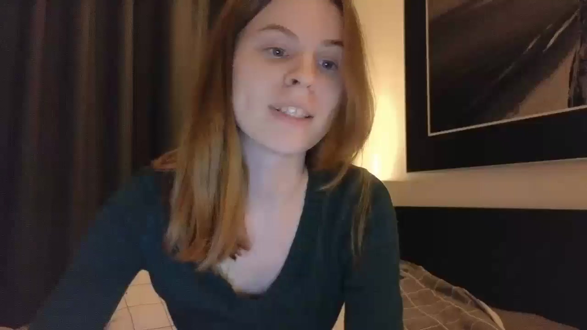 Gallery image thumbnail from Yuri_elfie's myfreecams stream on, 01/06/2025, 22:54 image 1 of 20
