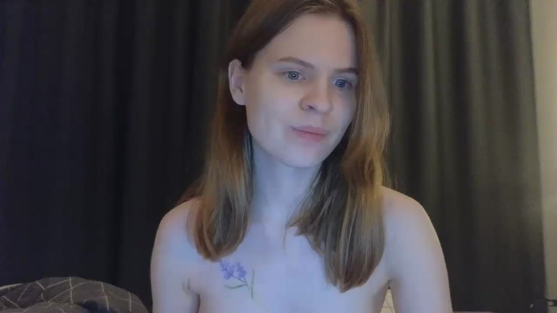 Gallery image thumbnail from Yuri_elfie's myfreecams stream on, 01/10/2025, 06:33 image 12 of 20