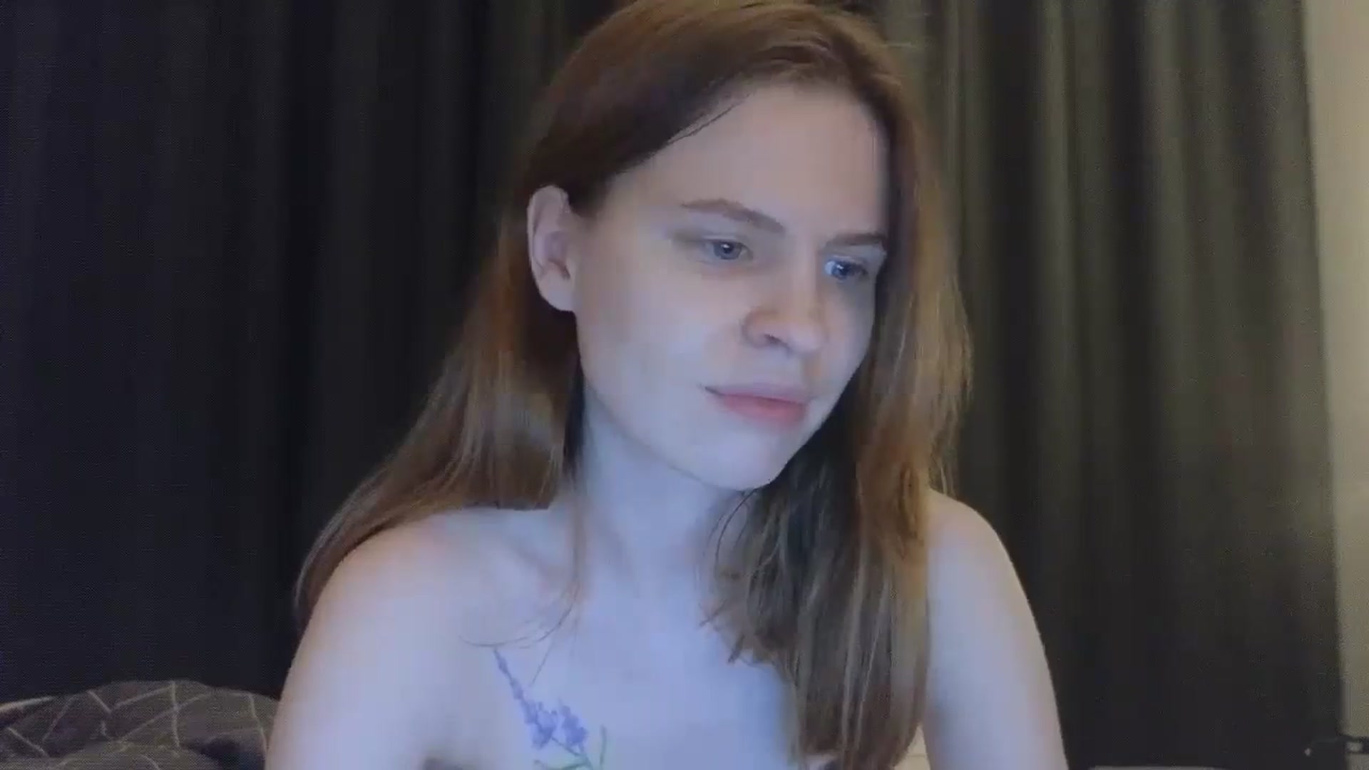 Gallery image thumbnail from Yuri_elfie's myfreecams stream on, 01/10/2025, 06:33 image 10 of 20
