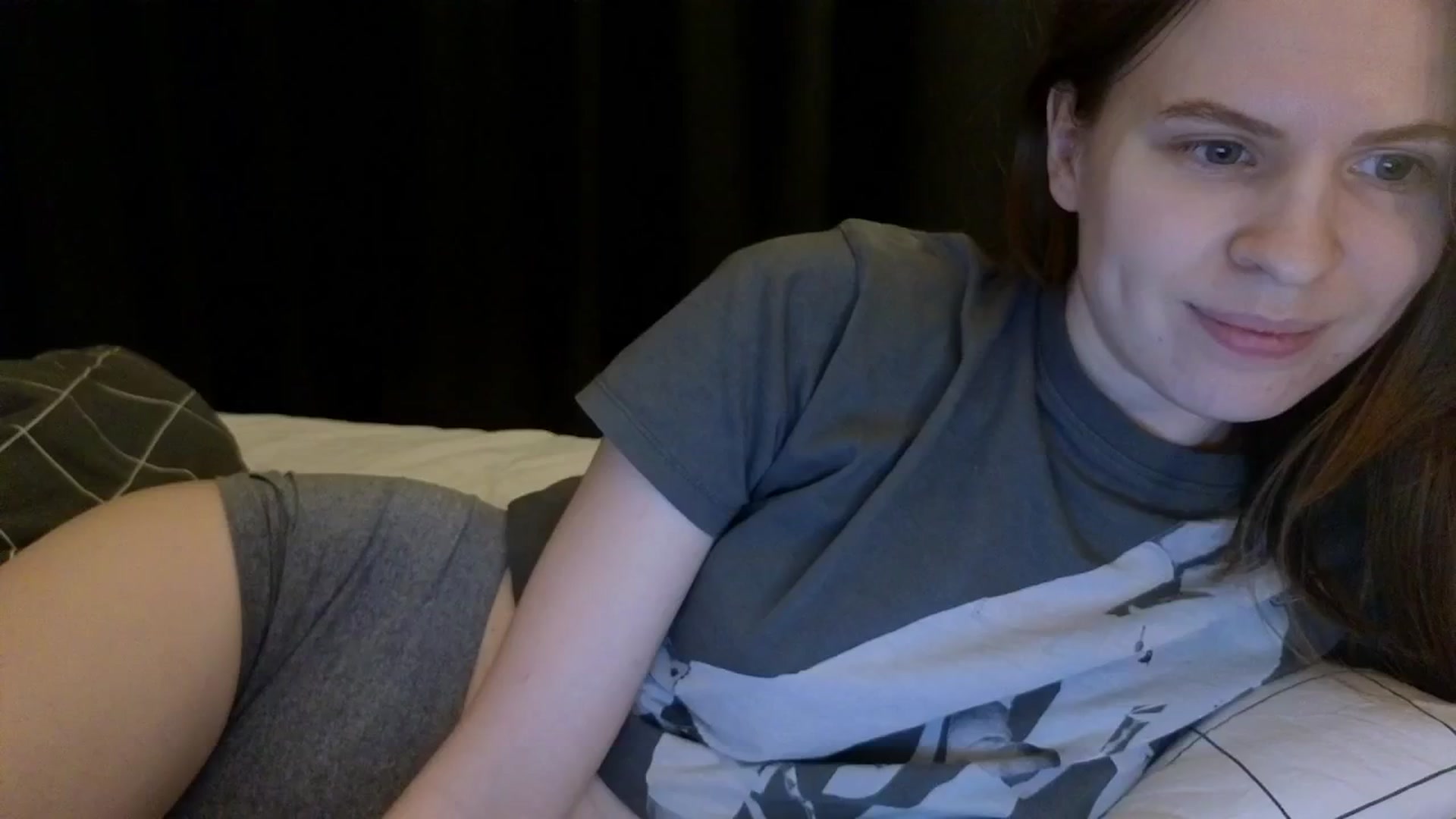 Gallery image thumbnail from Yuri_elfie's myfreecams stream on, 01/10/2025, 08:27 image 4 of 20