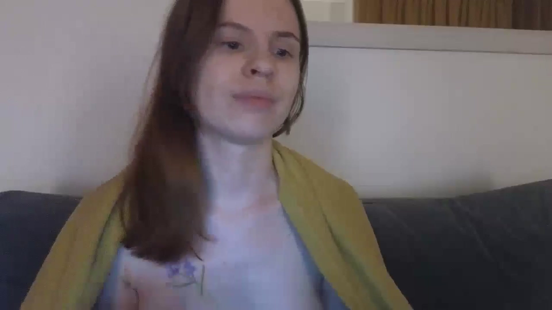 Gallery image thumbnail from Yuri_elfie's myfreecams stream on, 01/16/2025, 06:21 image 15 of 20