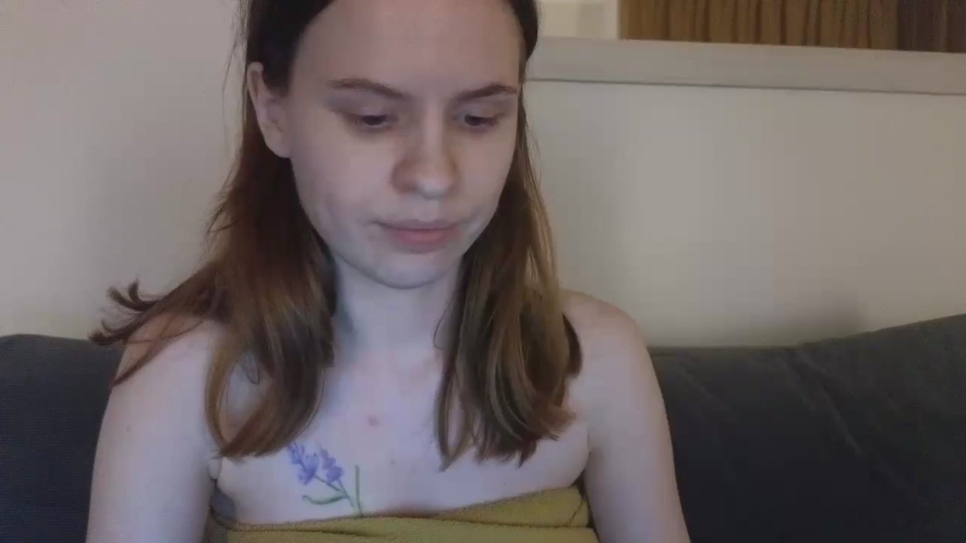 Gallery image thumbnail from Yuri_elfie's myfreecams stream on, 01/16/2025, 06:21 image 14 of 20