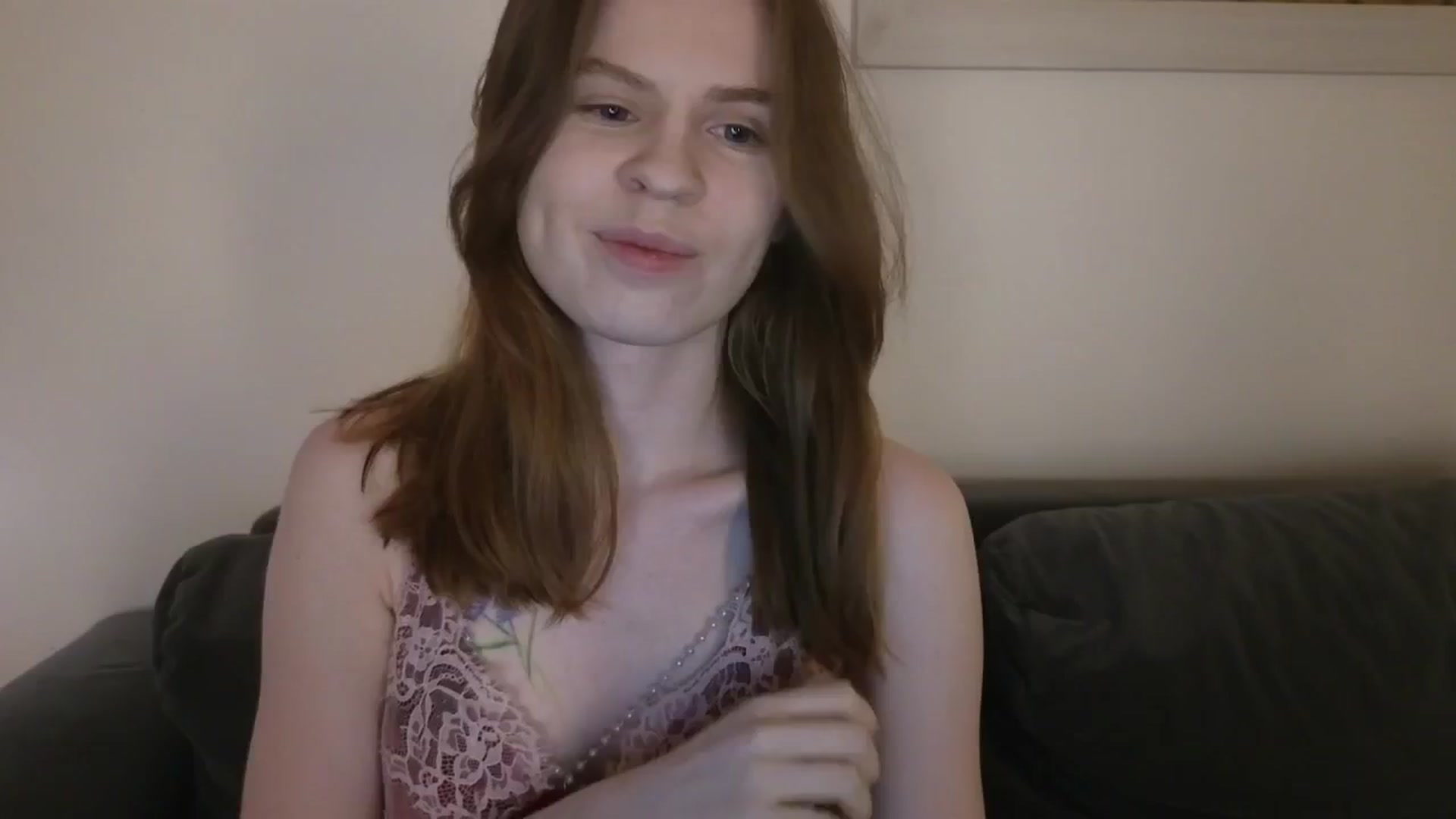 Gallery image thumbnail from Yuri_elfie's myfreecams stream on, 01/23/2025, 03:56 image 9 of 20