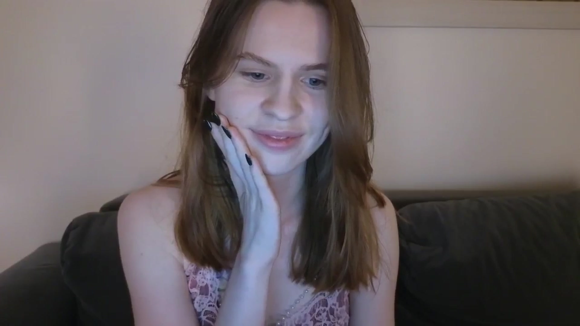 Gallery image thumbnail from Yuri_elfie's myfreecams stream on, 01/23/2025, 03:56 image 12 of 20