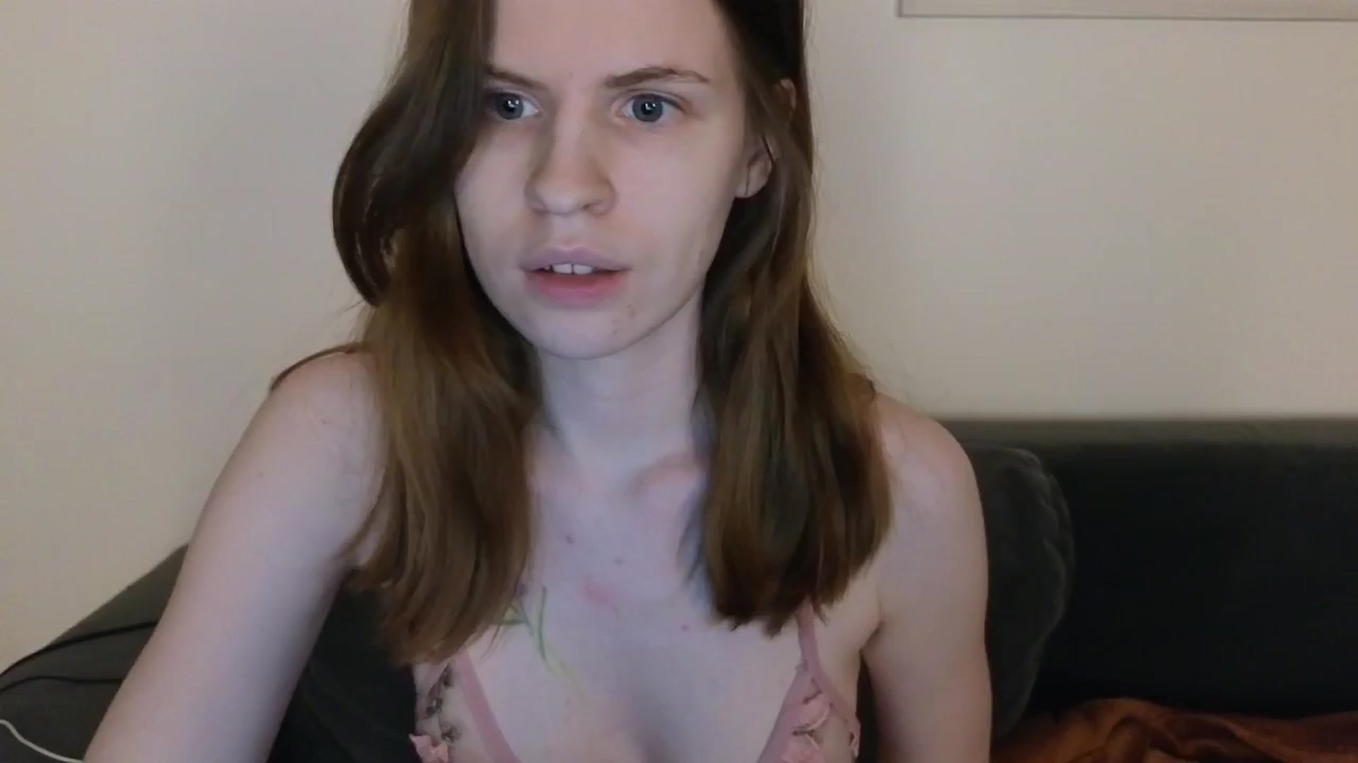 Gallery image thumbnail from Yuri_elfie's myfreecams stream on, 02/01/2025, 04:34 image 9 of 20